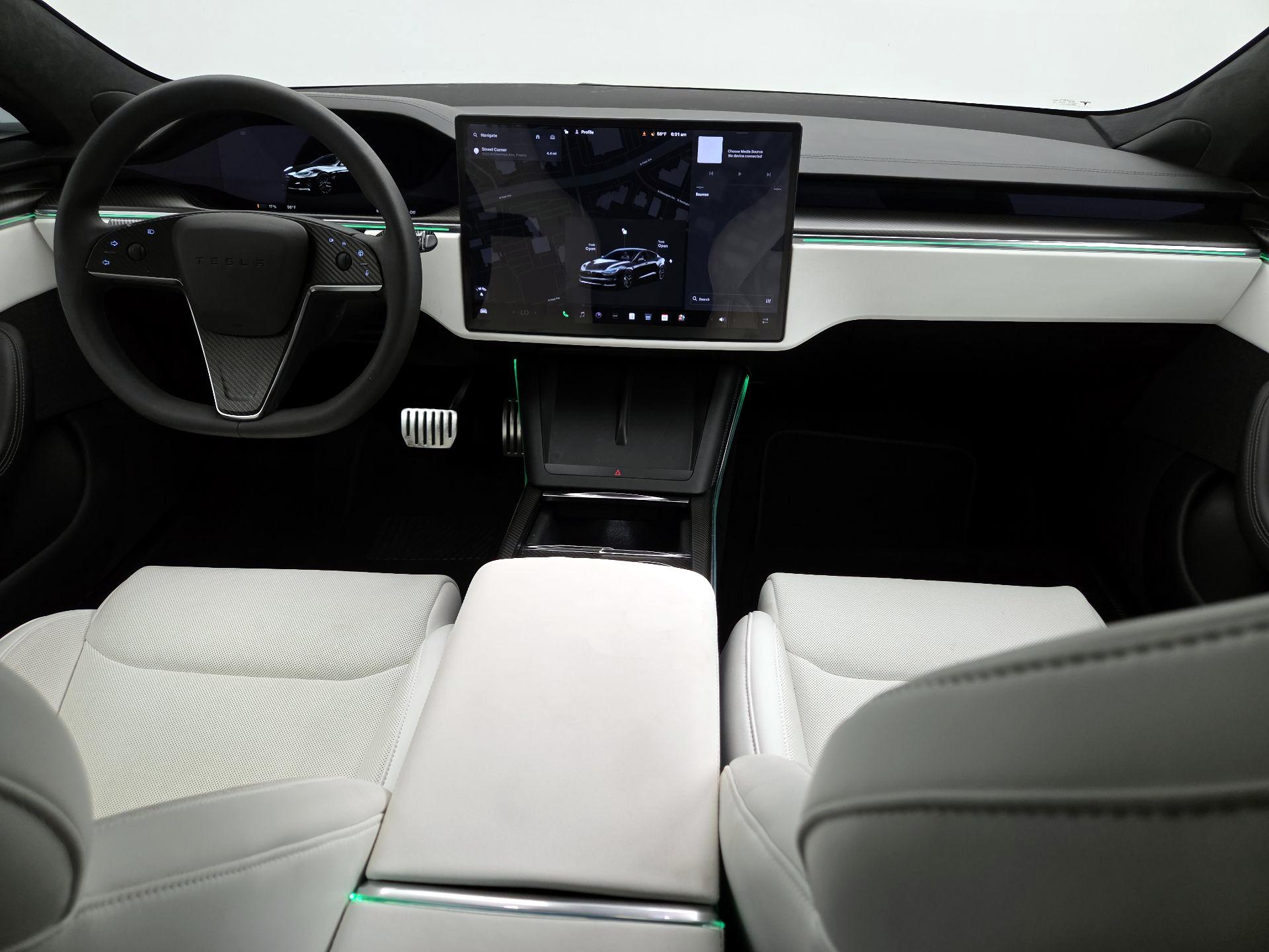 Thumbnail: 2022 Tesla Model S - 9