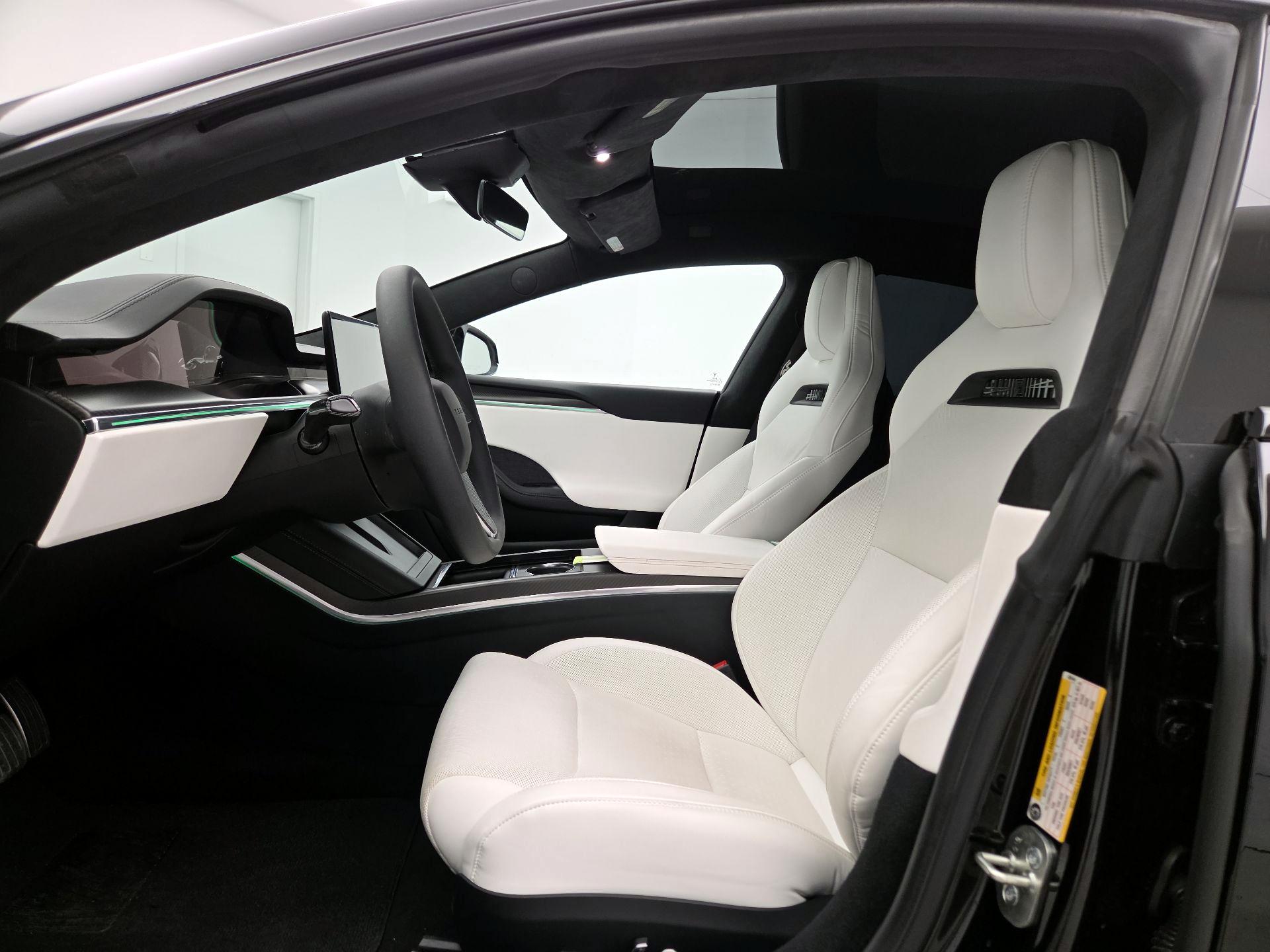 Thumbnail: 2022 Tesla Model S - 11