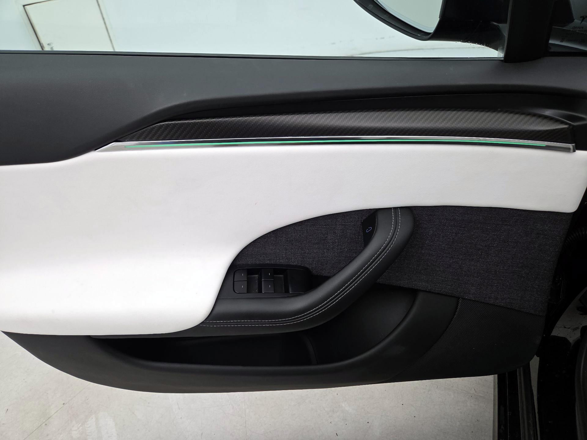 Thumbnail: 2022 Tesla Model S - 12