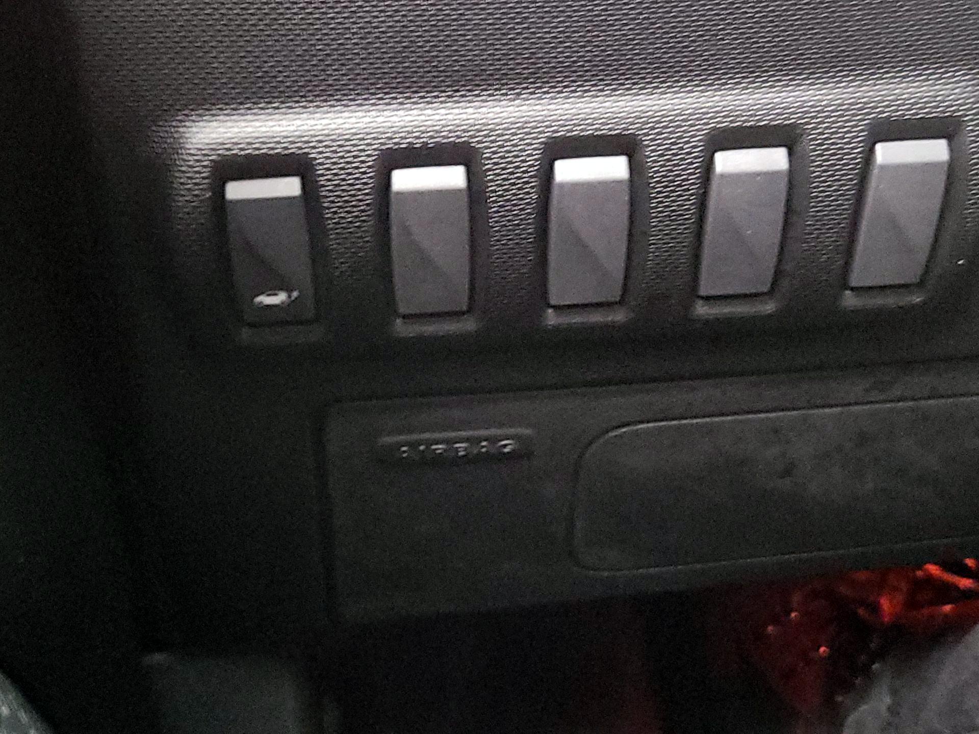 Thumbnail: 2016 smart fortwo - 13