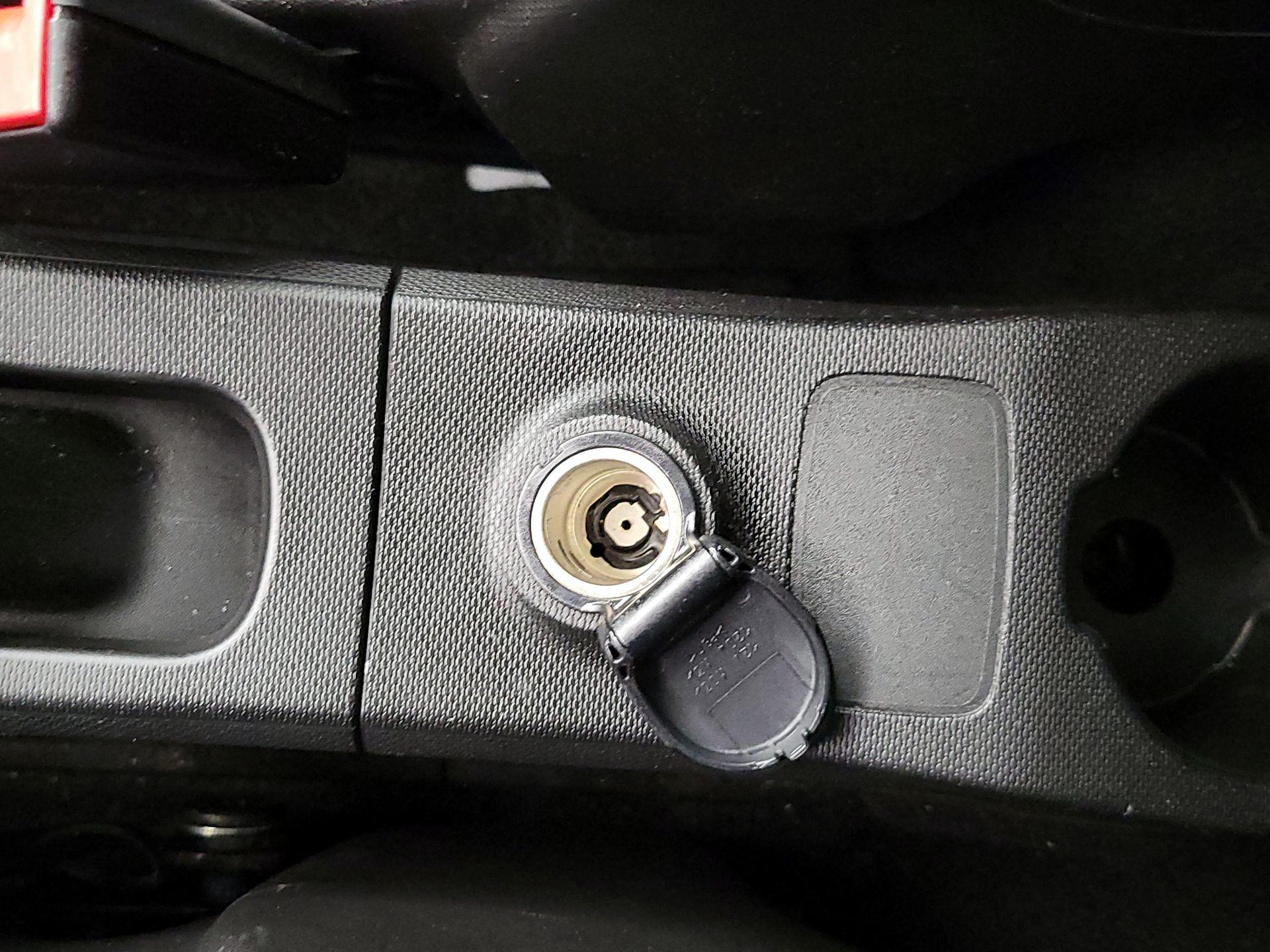 Thumbnail: 2016 smart fortwo - 17