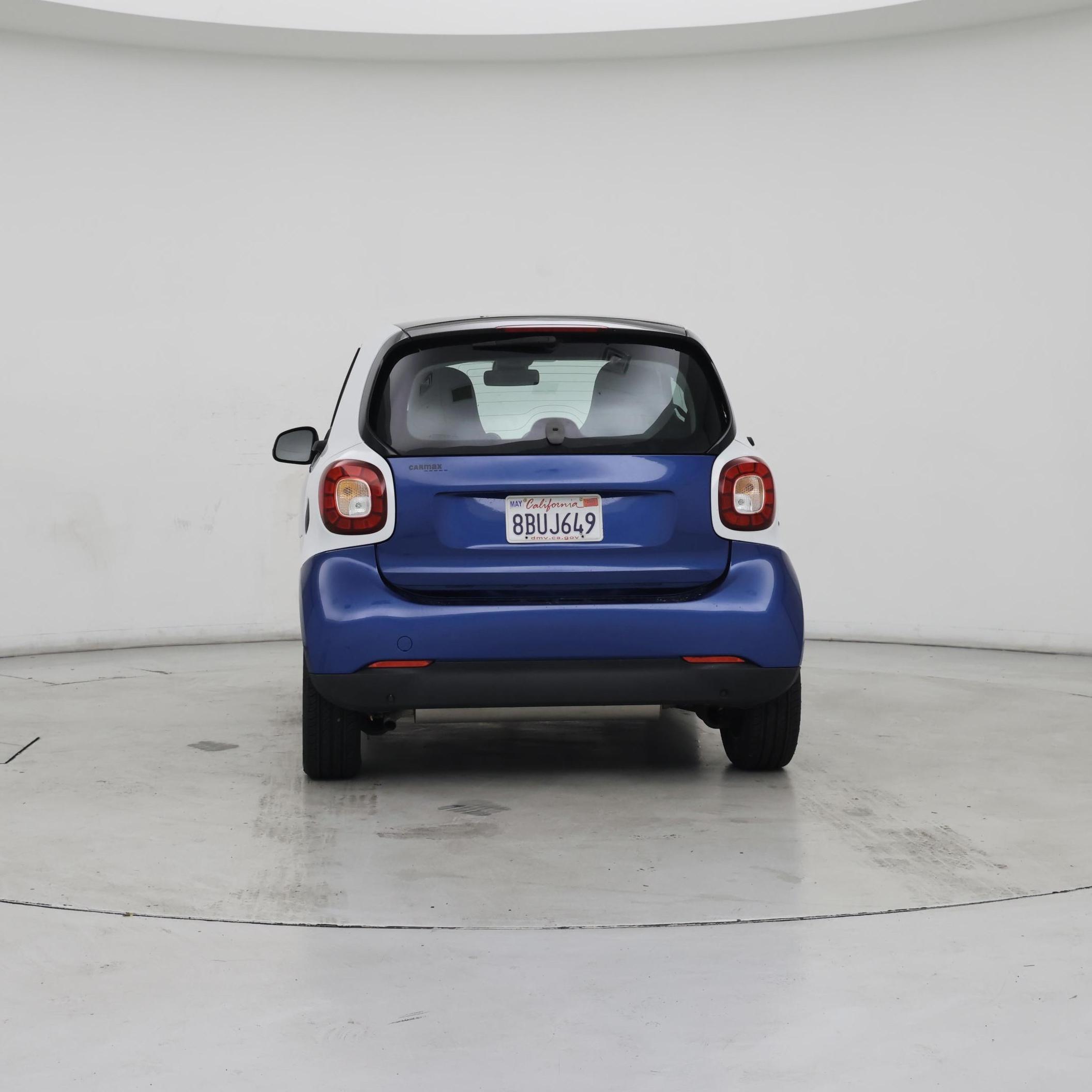 Thumbnail: 2016 smart fortwo - 6