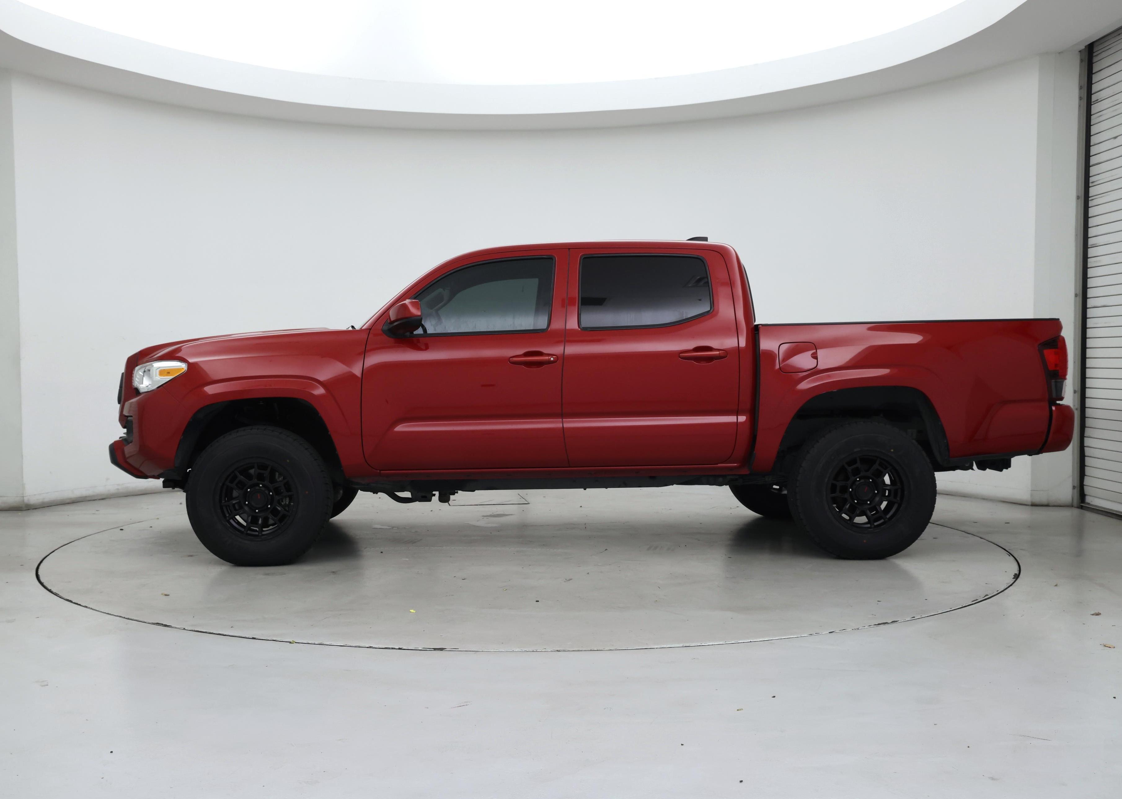 Thumbnail: 2021 Toyota Tacoma - 3