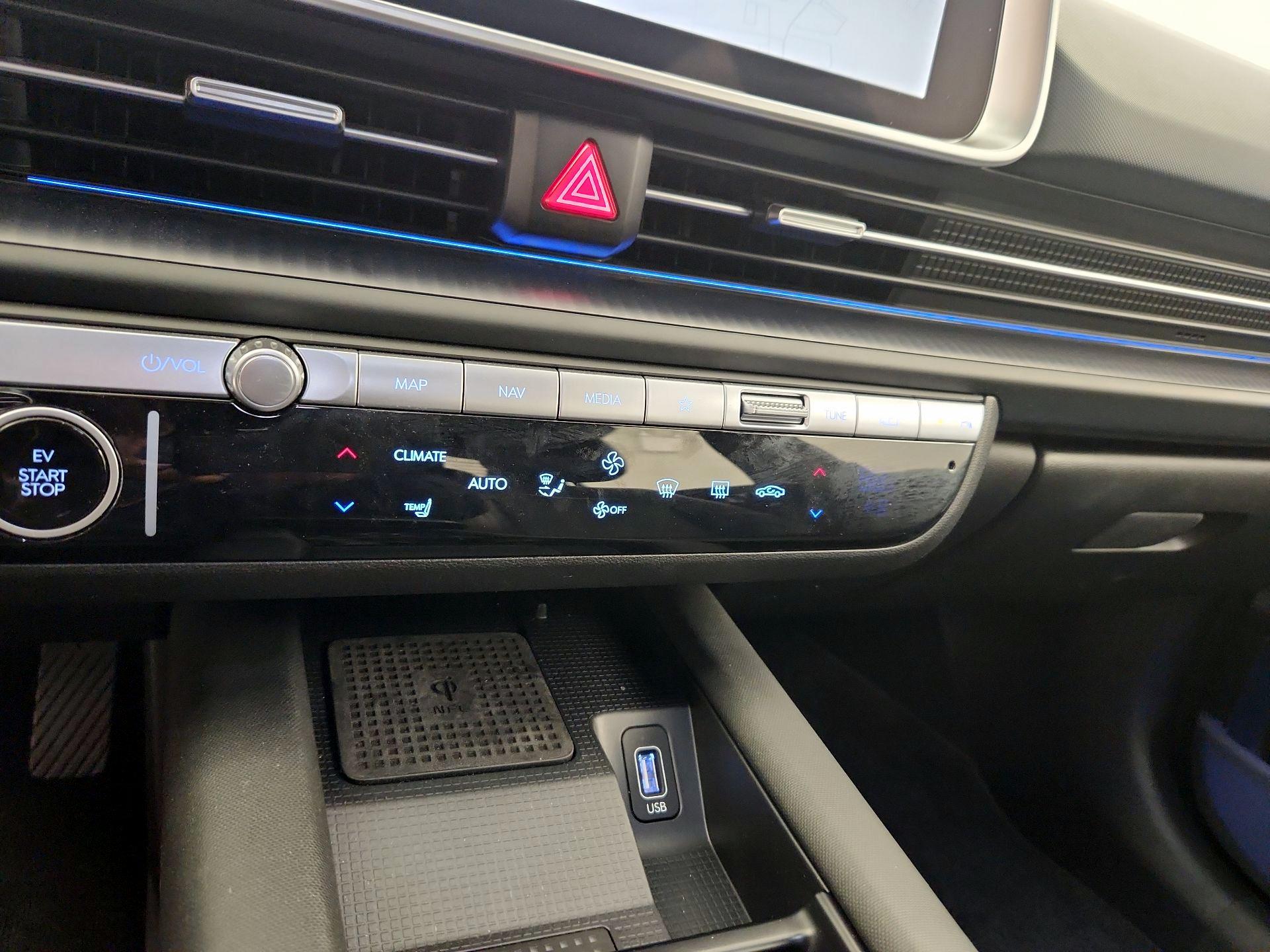 Thumbnail: 2023 Hyundai Ioniq 6 - 17