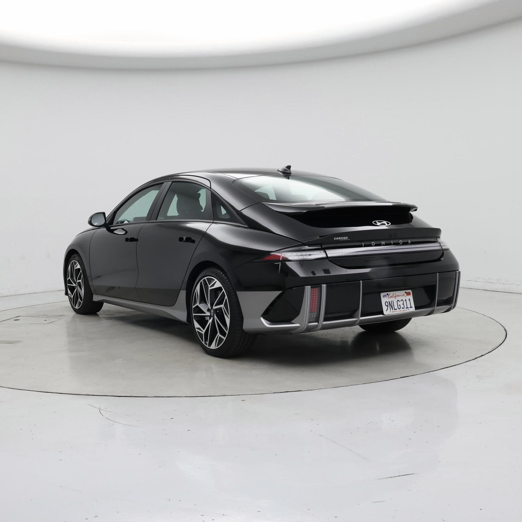 Thumbnail: 2023 Hyundai Ioniq 6 - 2