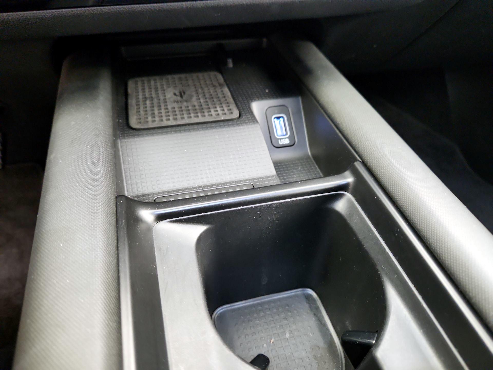 Thumbnail: 2023 Hyundai Ioniq 6 - 19