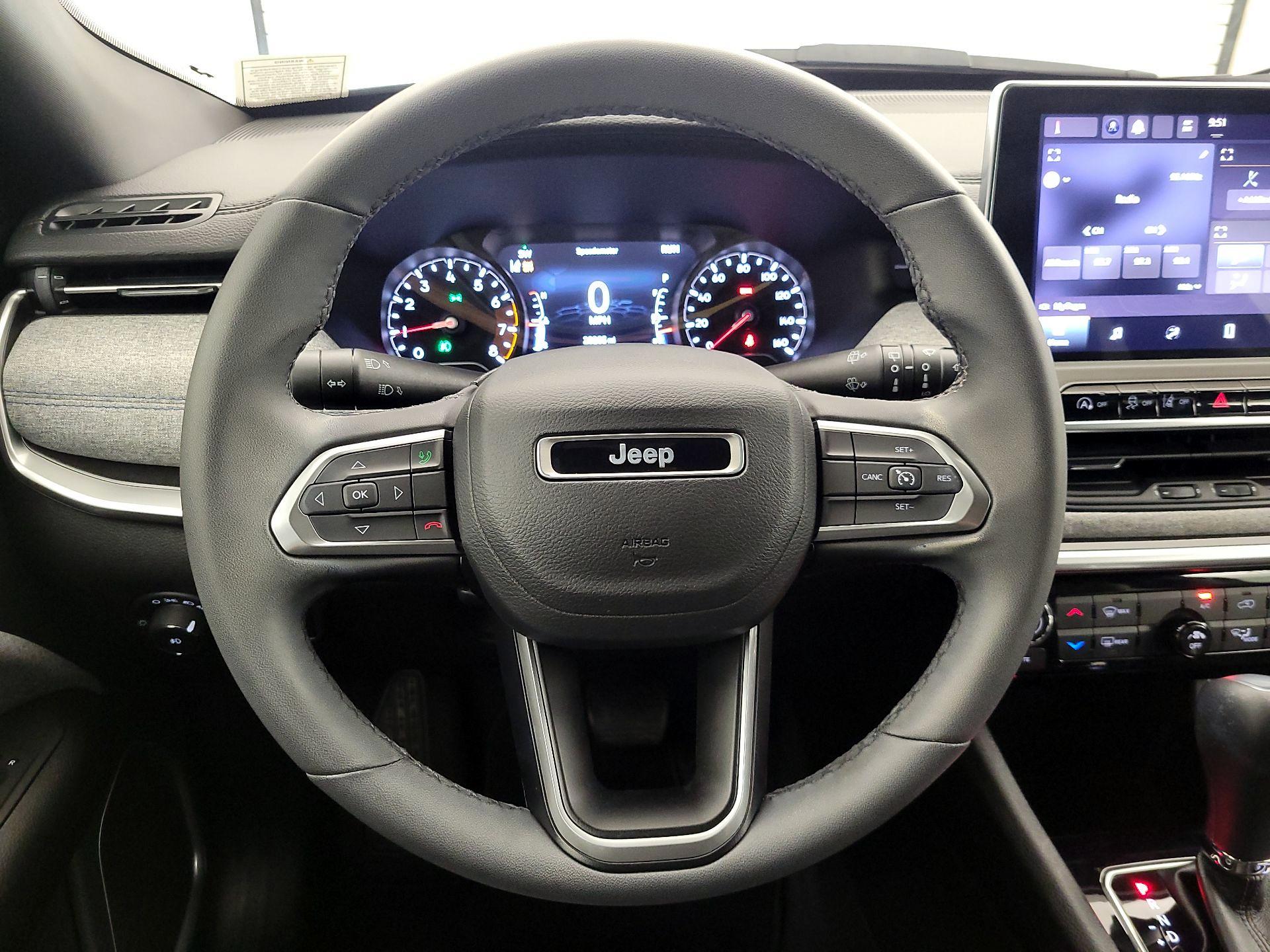 Thumbnail: 2023 Jeep Compass - 10