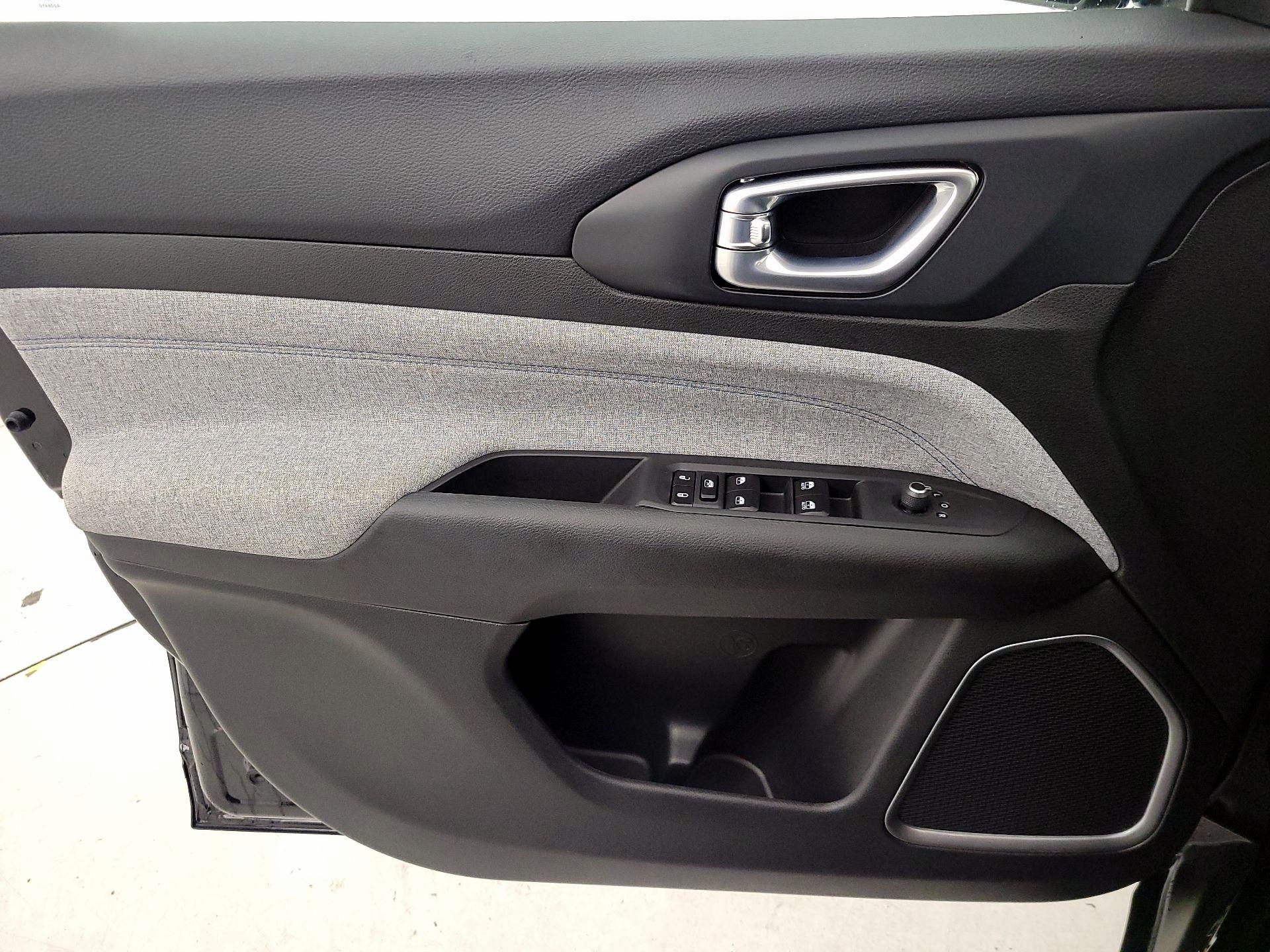 Thumbnail: 2023 Jeep Compass - 12