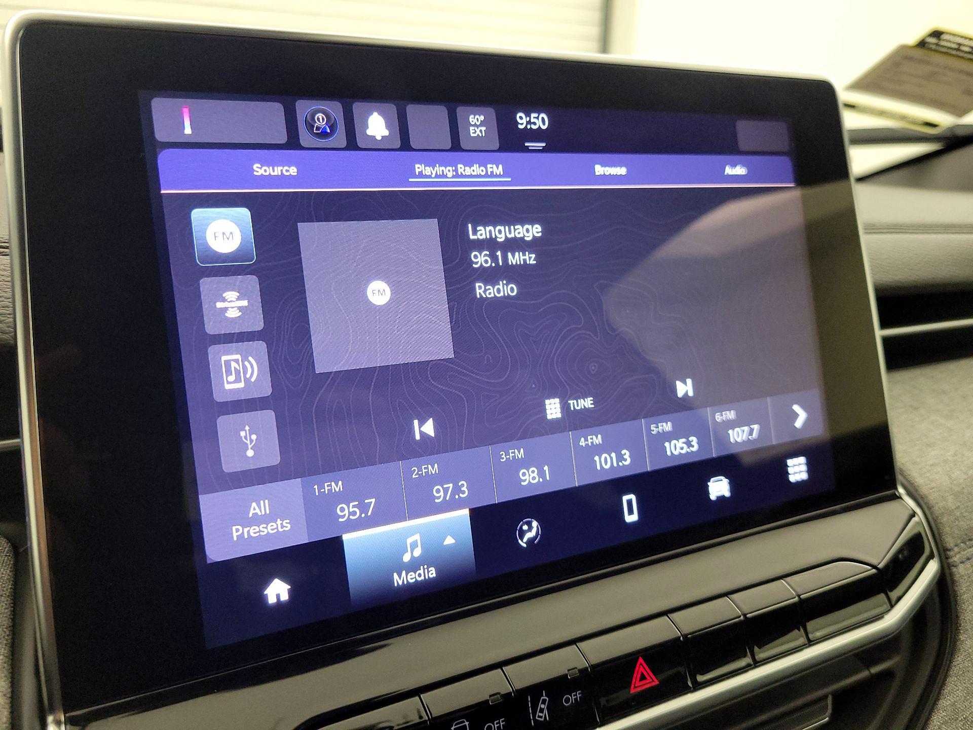 Thumbnail: 2023 Jeep Compass - 15