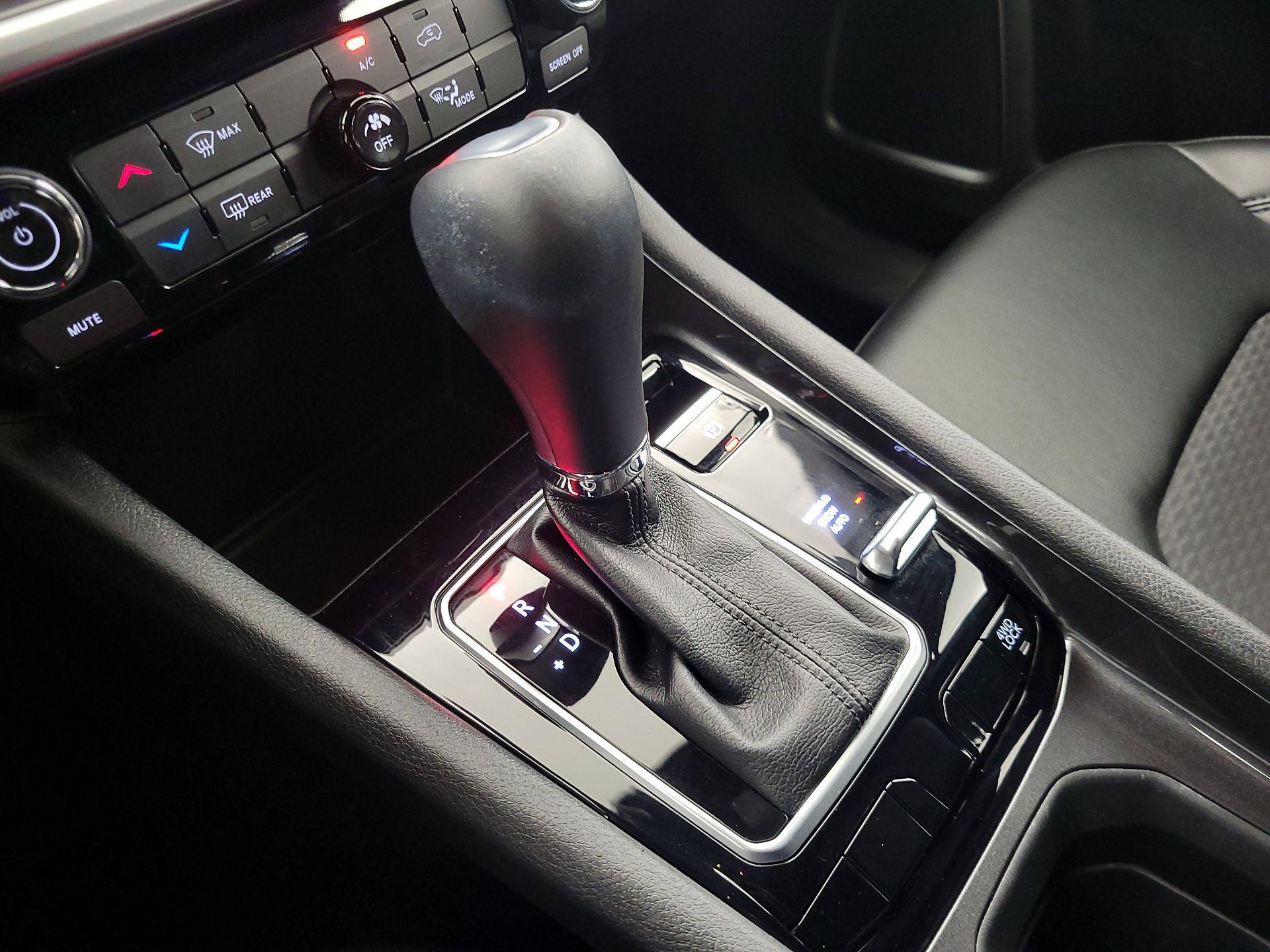 Thumbnail: 2023 Jeep Compass - 17