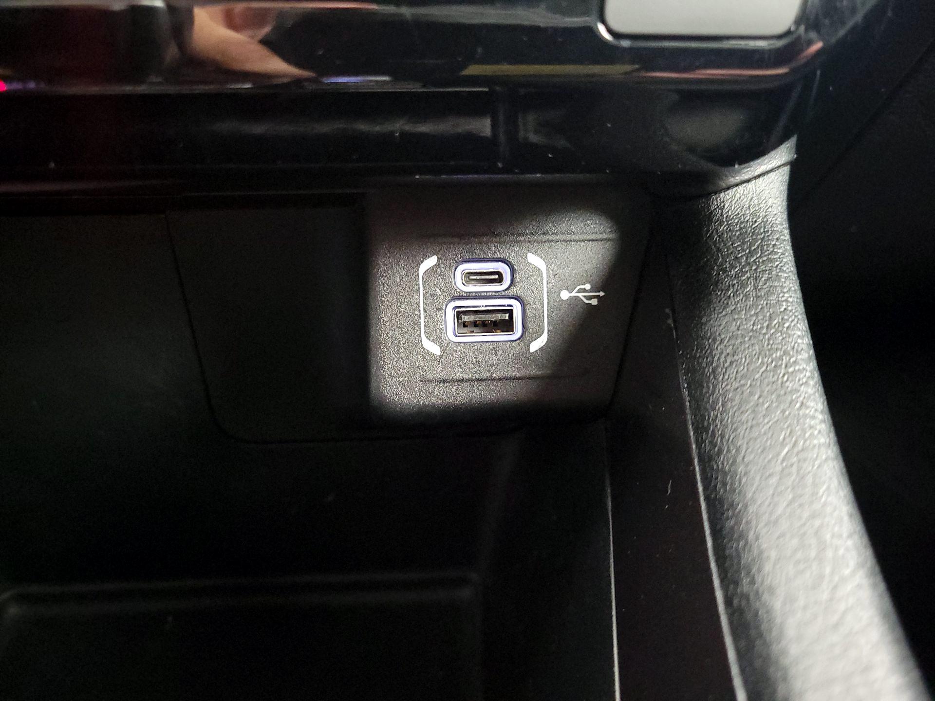 Thumbnail: 2023 Jeep Compass - 18