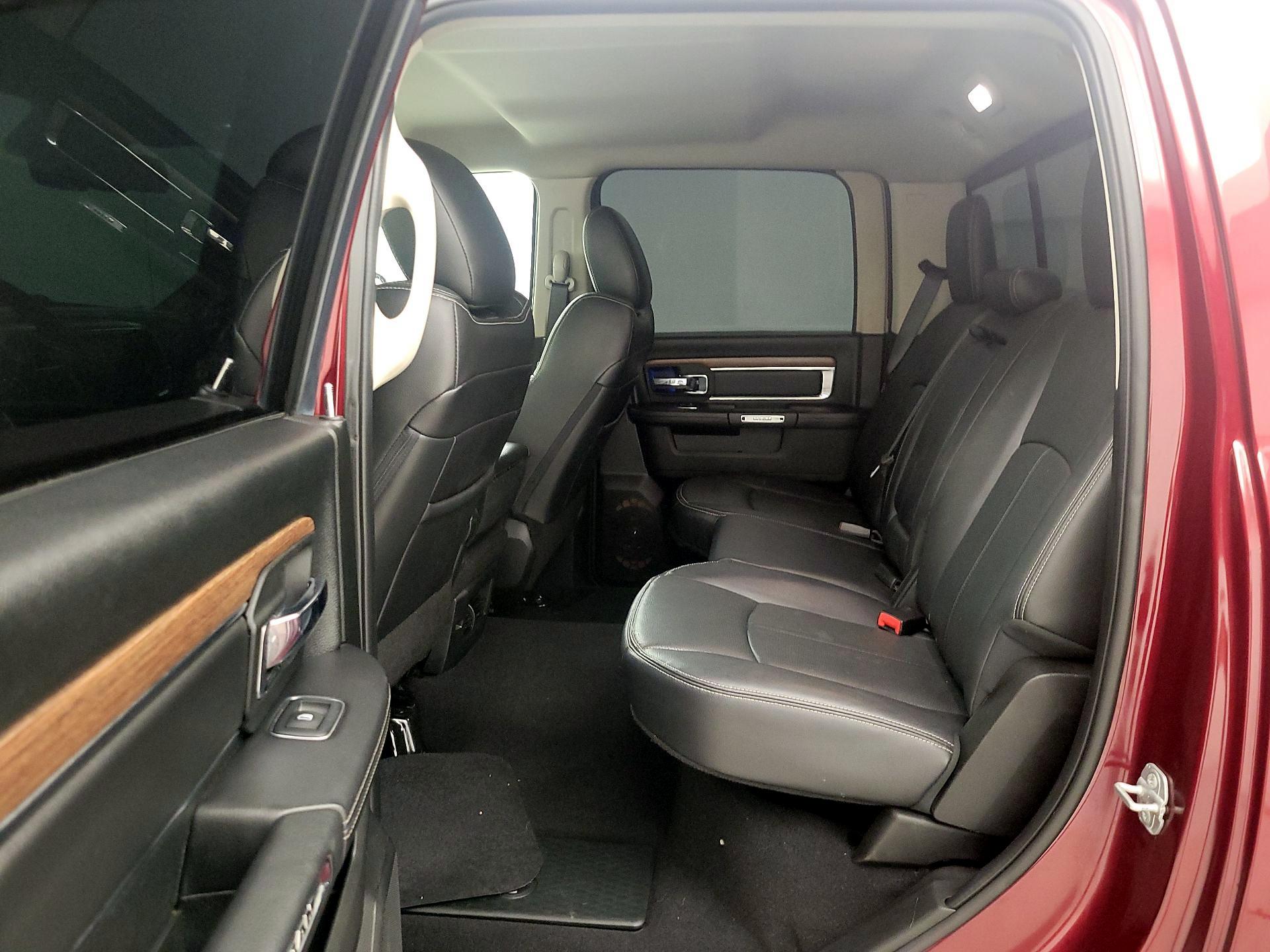 Thumbnail: 2019 RAM 1500 Classic - 18