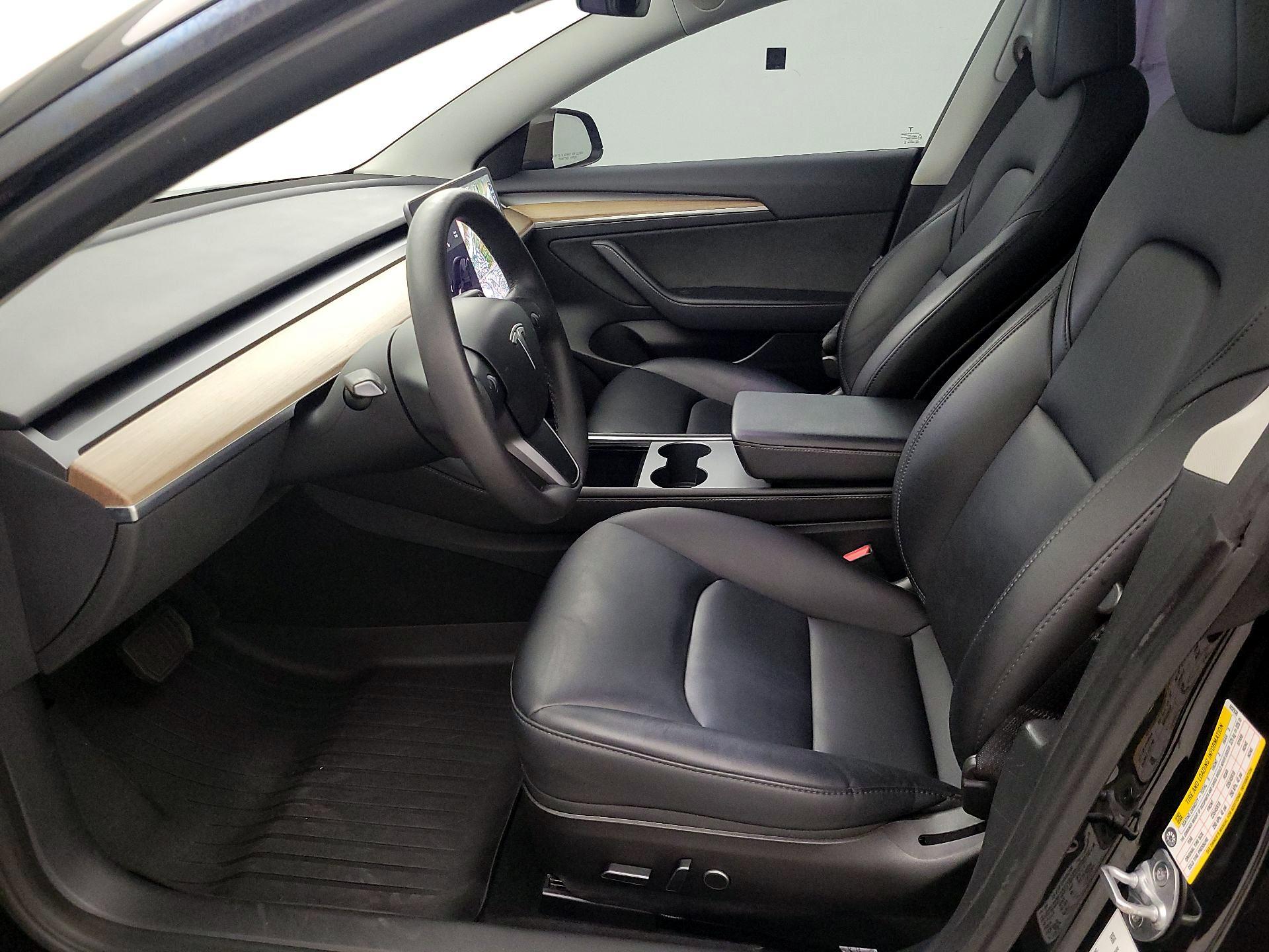 Thumbnail: 2023 Tesla Model 3 - 11