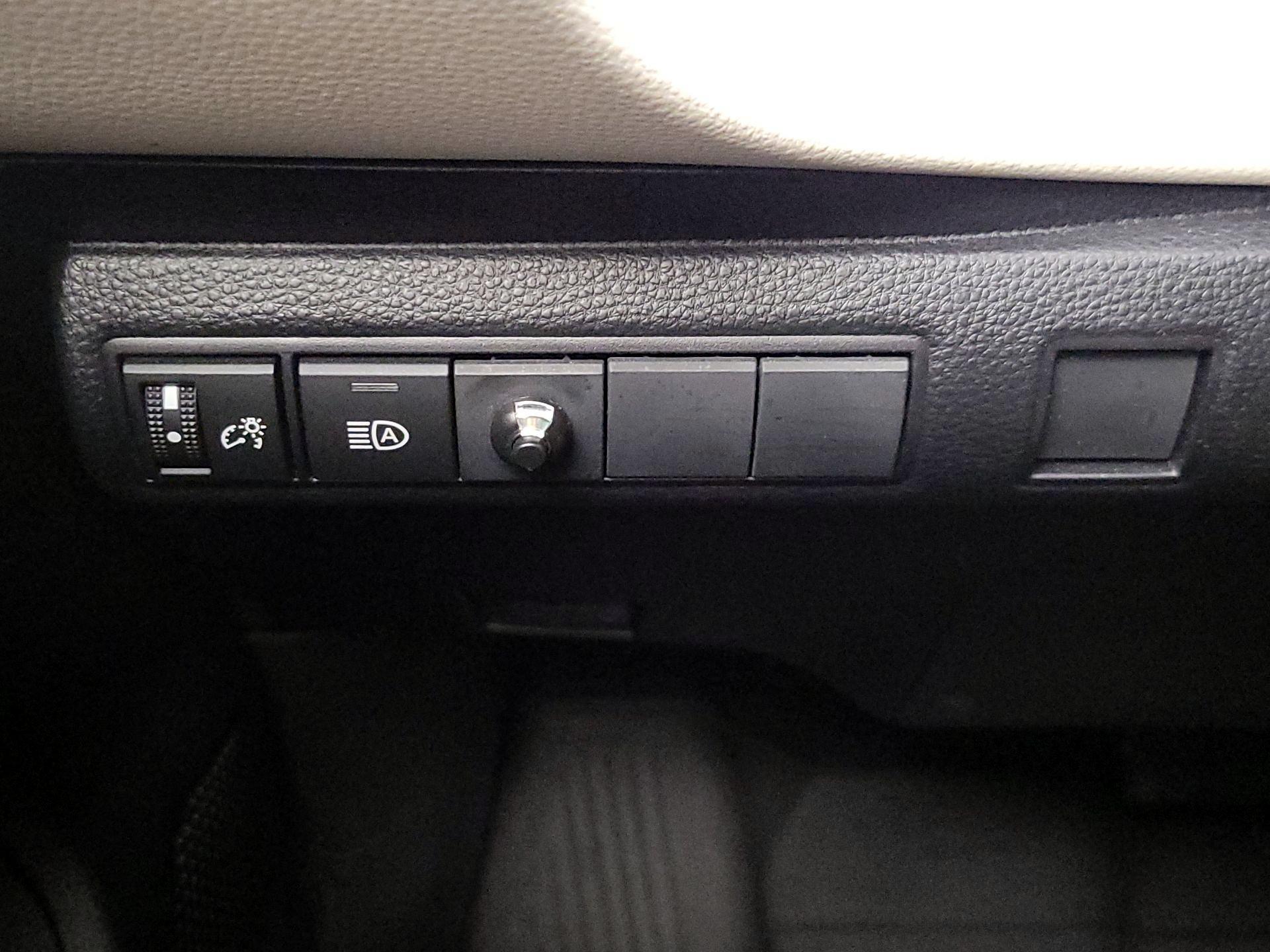 Thumbnail: 2022 Toyota Corolla - 13