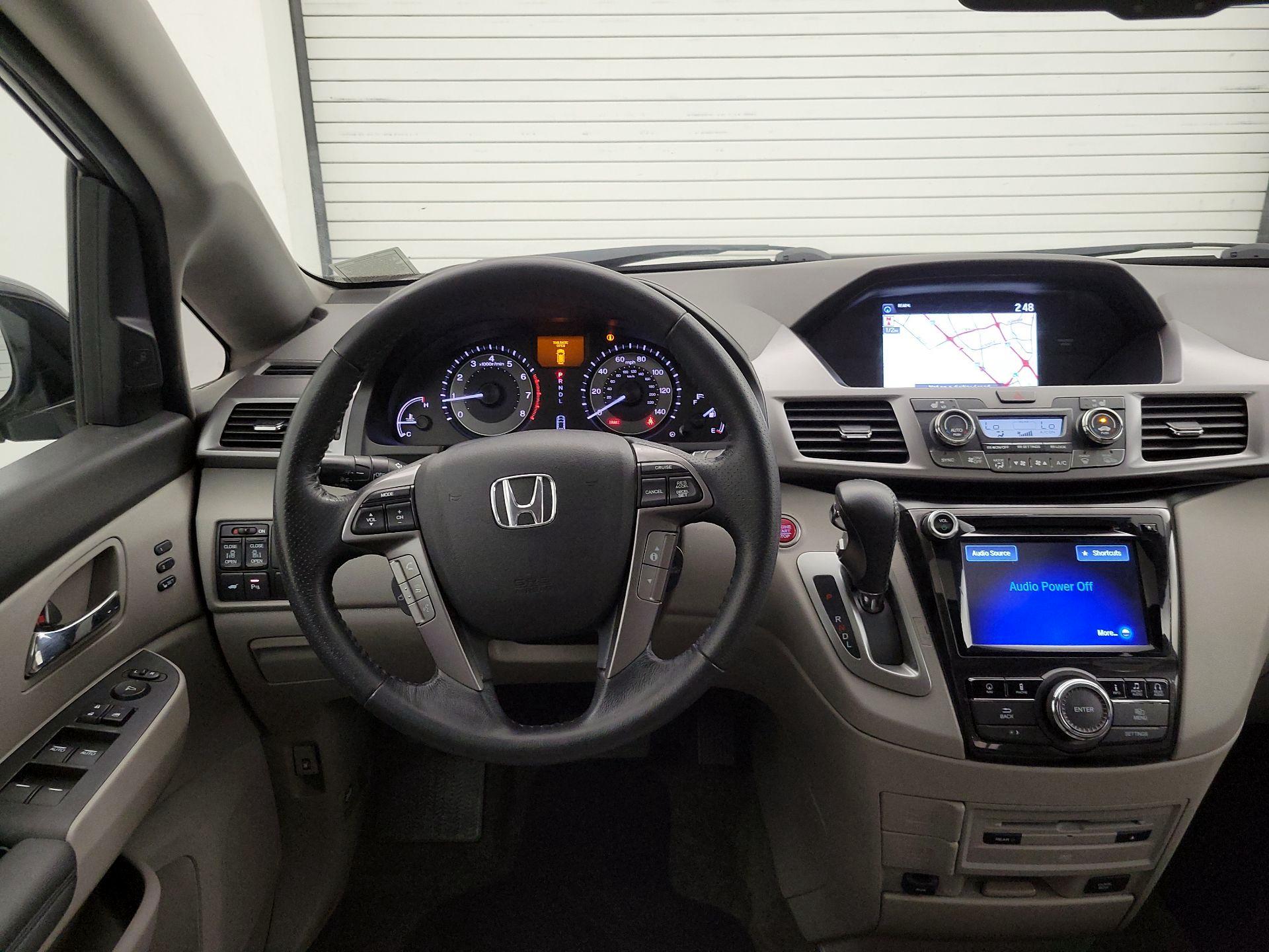 Thumbnail: 2014 Honda Odyssey - 10