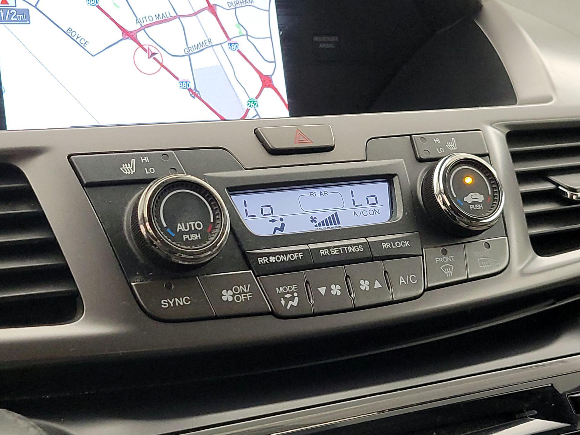 Thumbnail: 2014 Honda Odyssey - 17