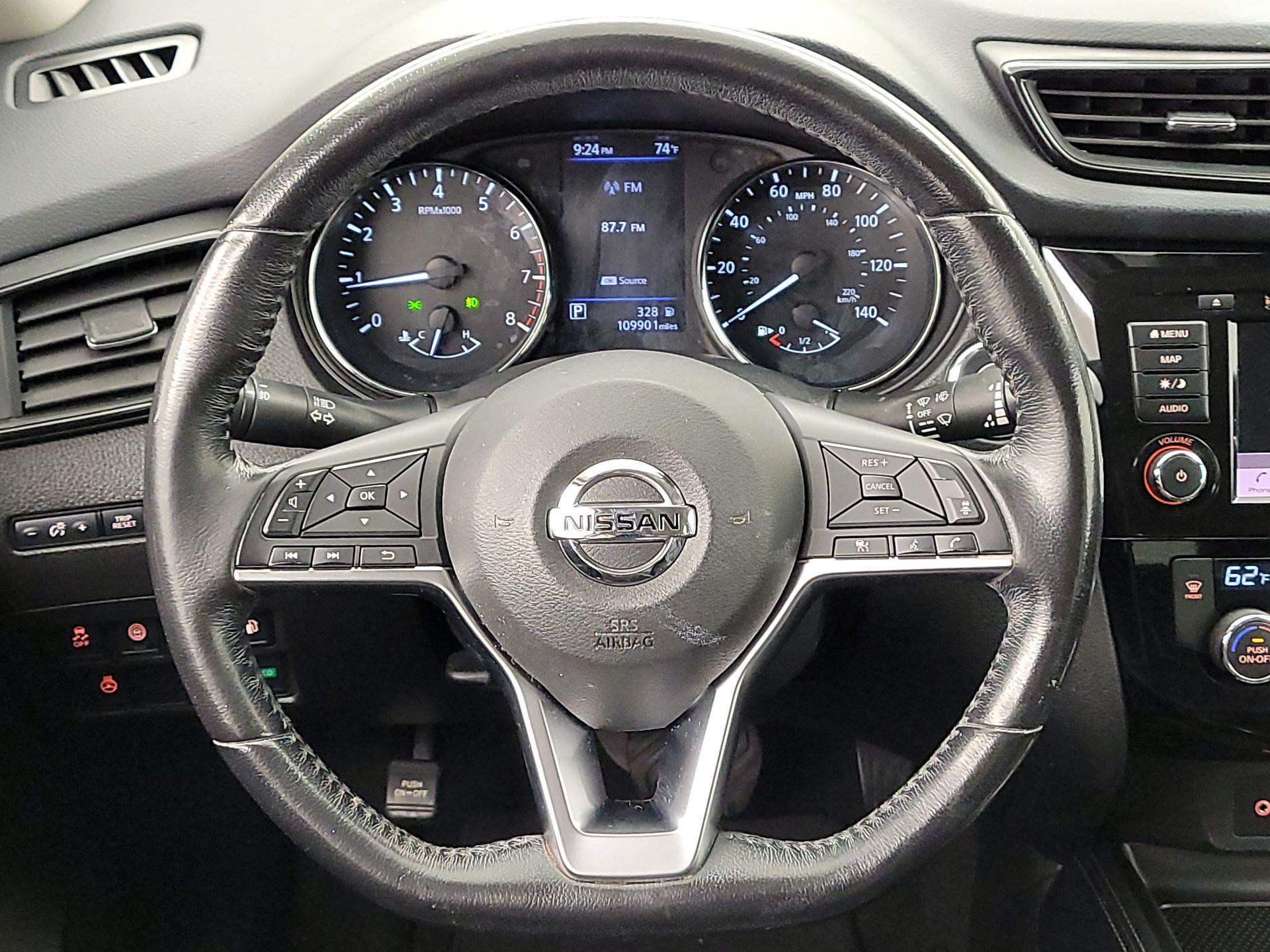 Thumbnail: 2018 Nissan Rogue - 10