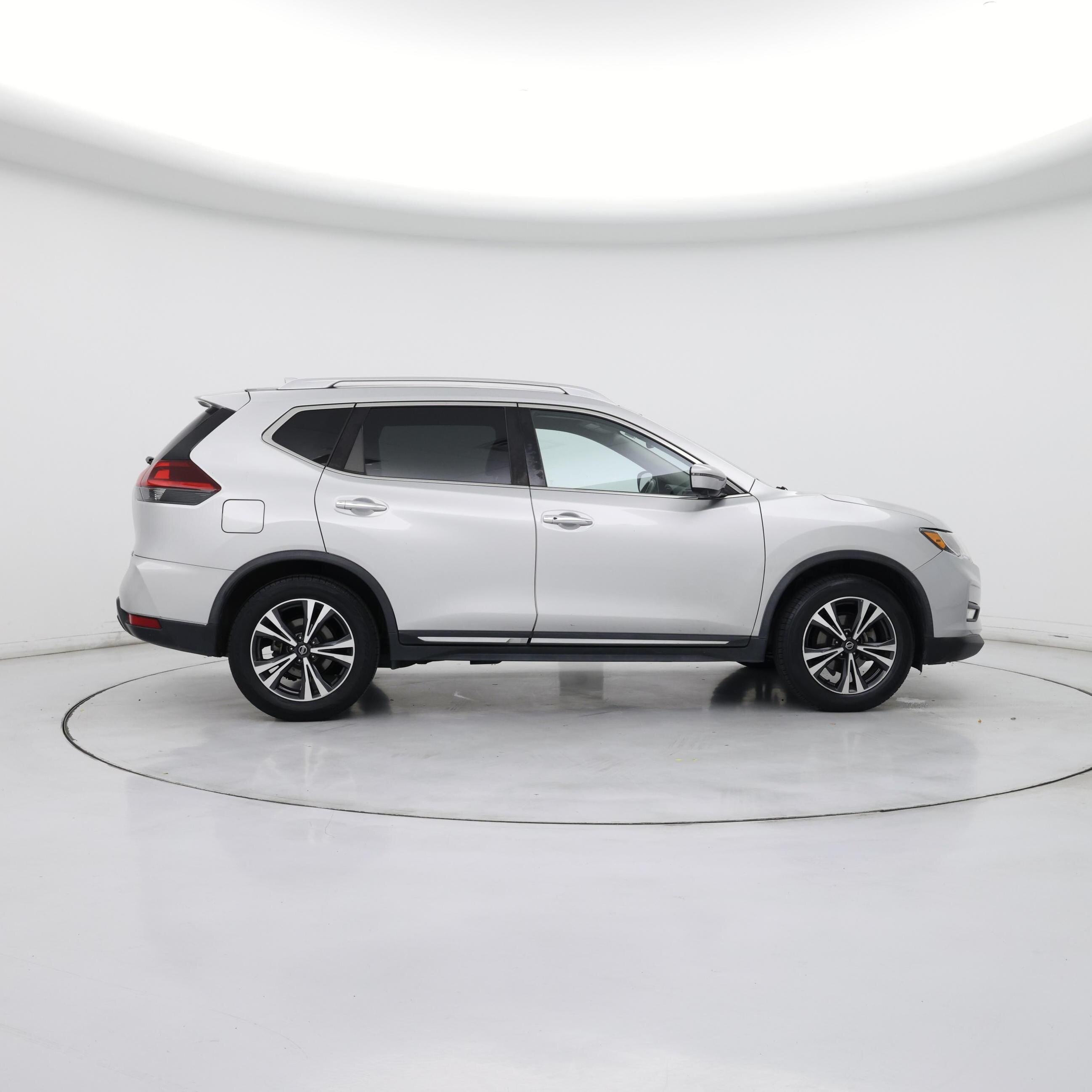 Thumbnail: 2018 Nissan Rogue - 7