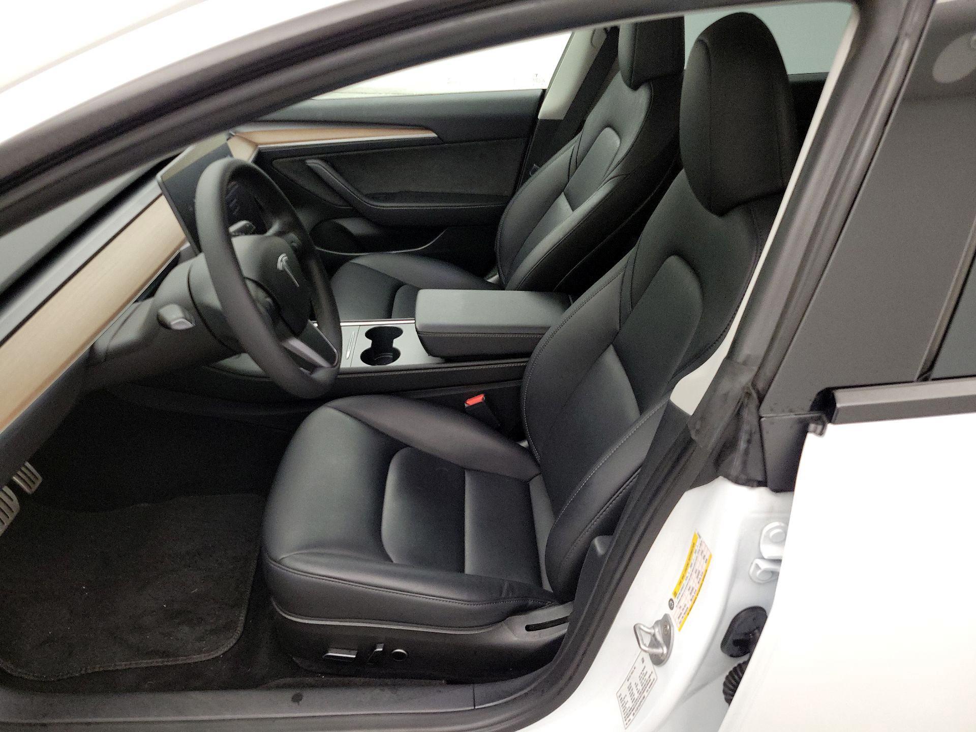 Thumbnail: 2023 Tesla Model 3 - 11