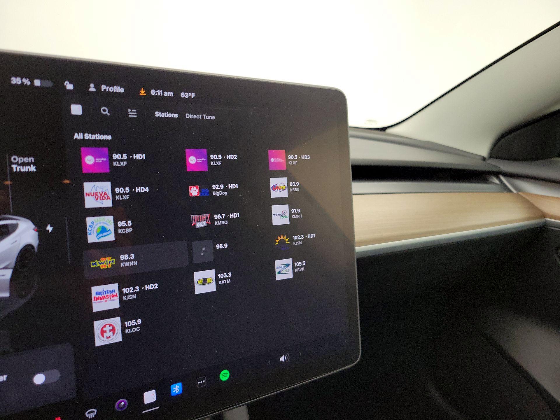 Thumbnail: 2023 Tesla Model 3 - 15