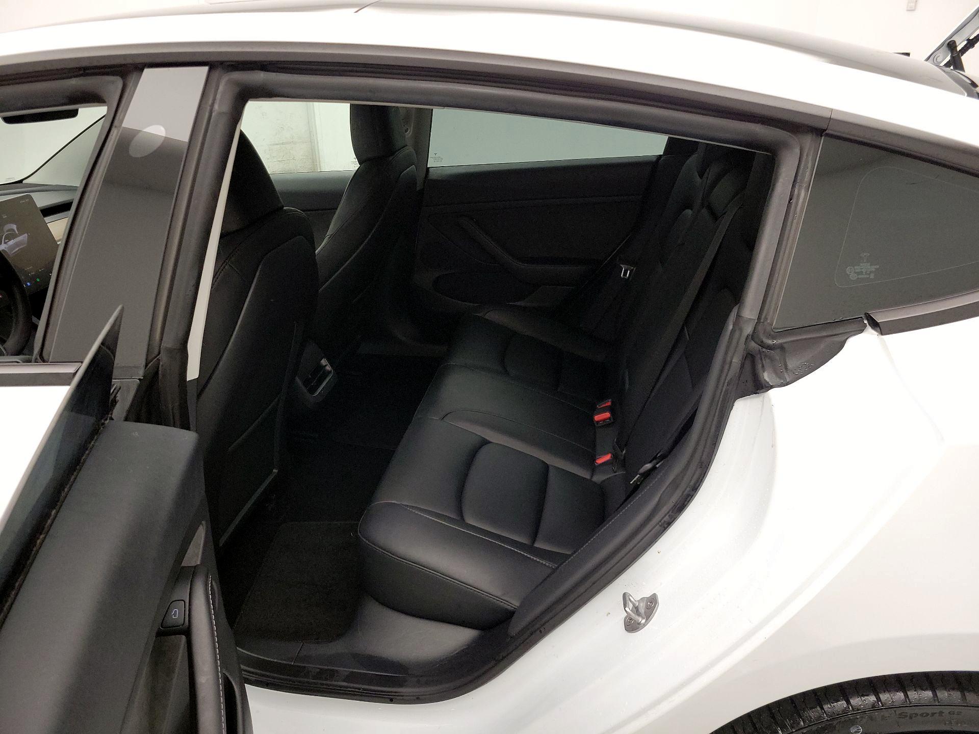 Thumbnail: 2023 Tesla Model 3 - 18