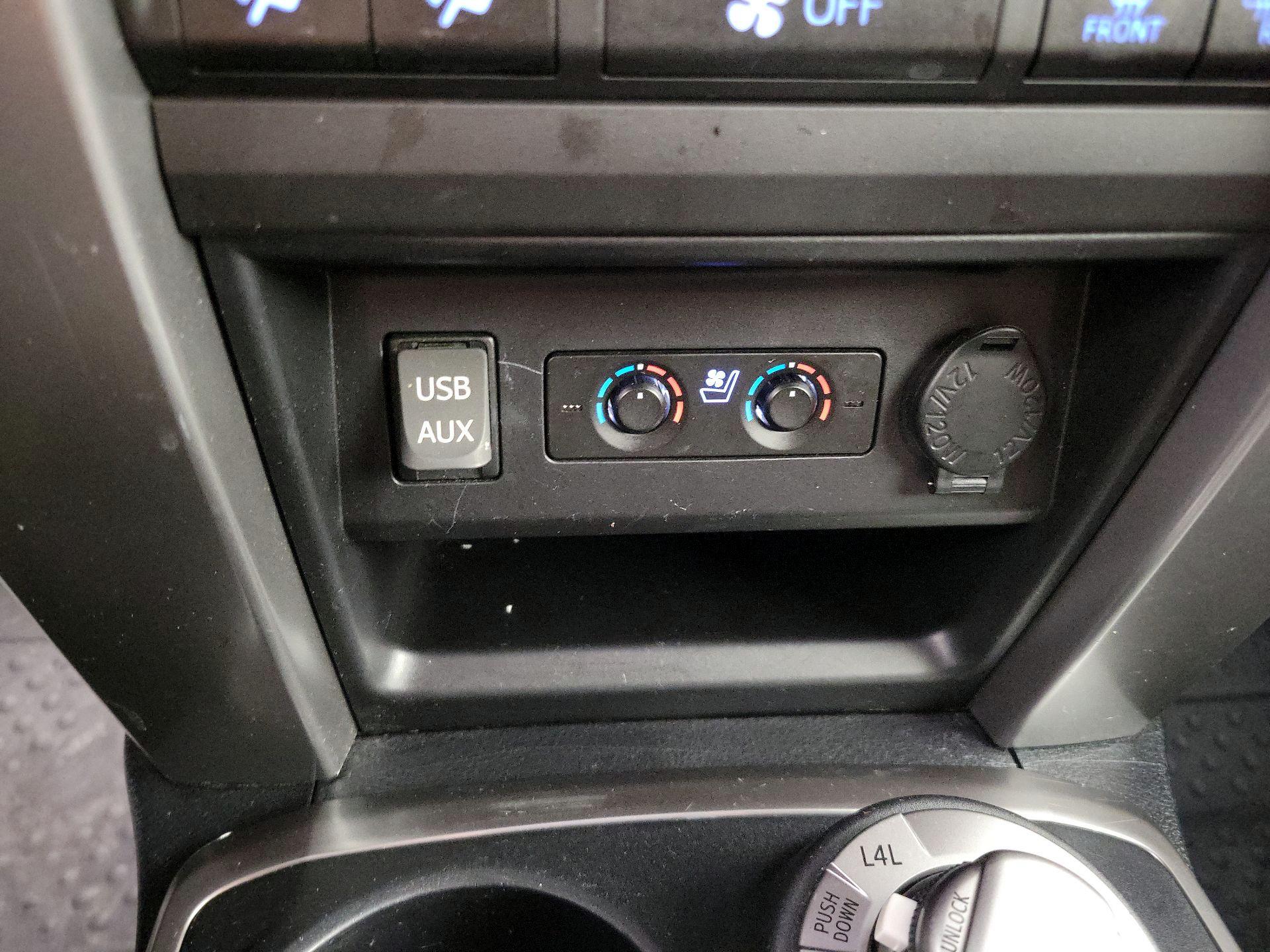 Thumbnail: 2017 Toyota 4Runner - 17