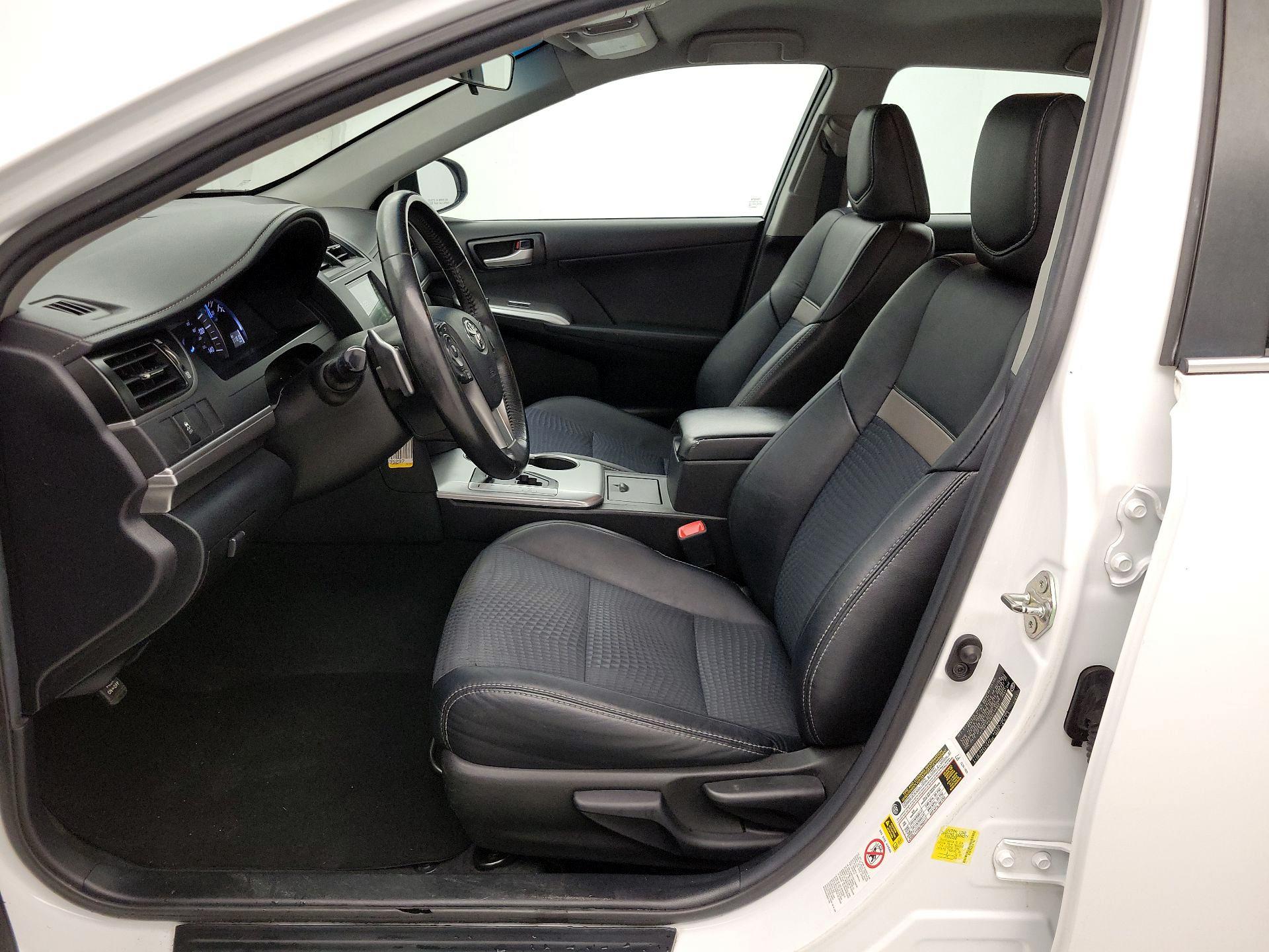 Thumbnail: 2014 Toyota Camry - 11