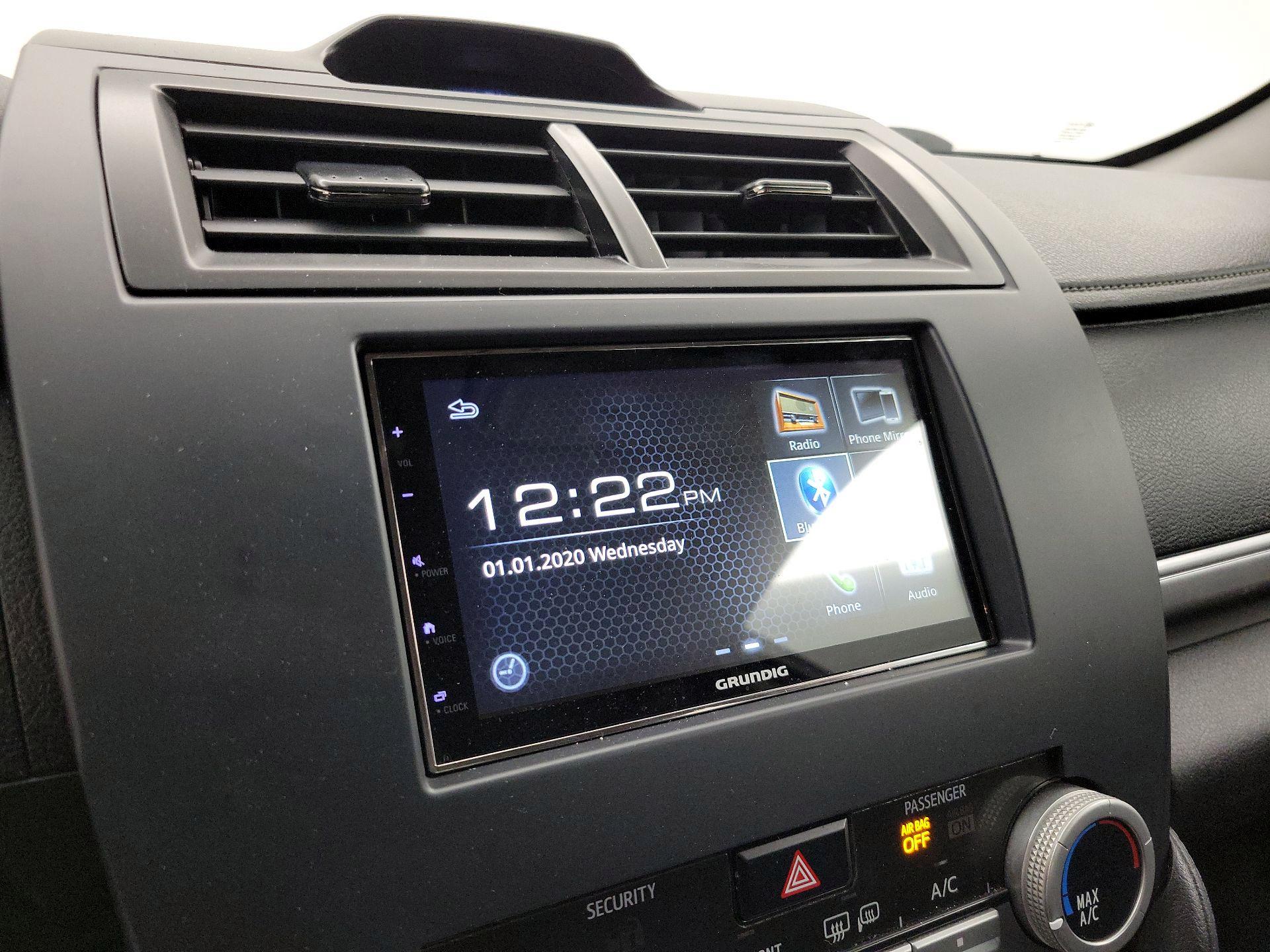Thumbnail: 2014 Toyota Camry - 15