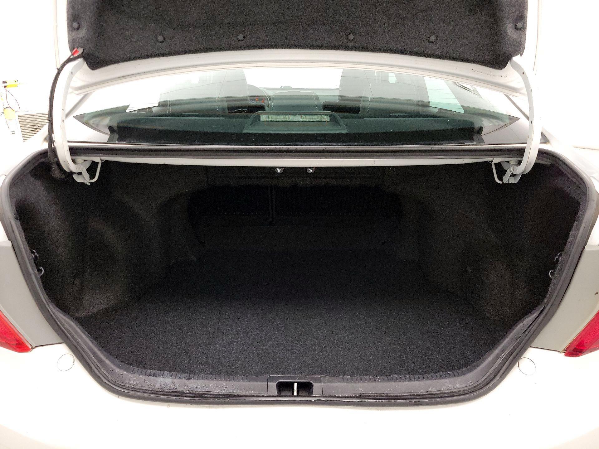 Thumbnail: 2014 Toyota Camry - 20