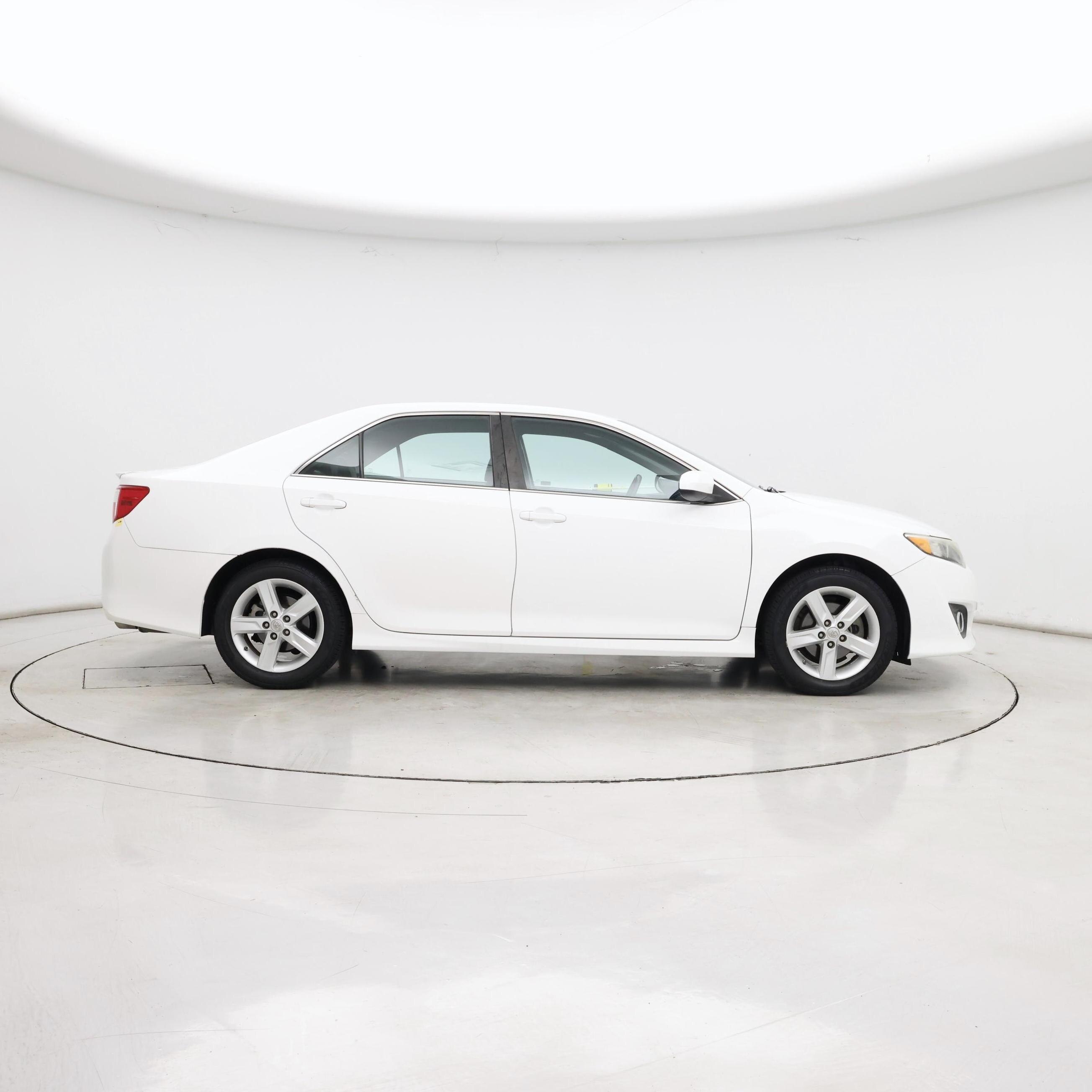 Thumbnail: 2014 Toyota Camry - 7