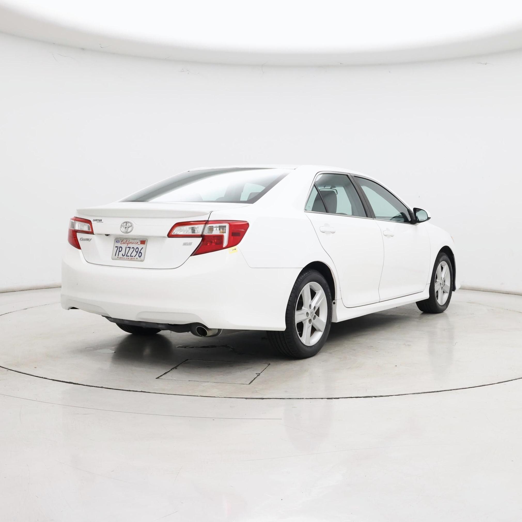 Thumbnail: 2014 Toyota Camry - 8