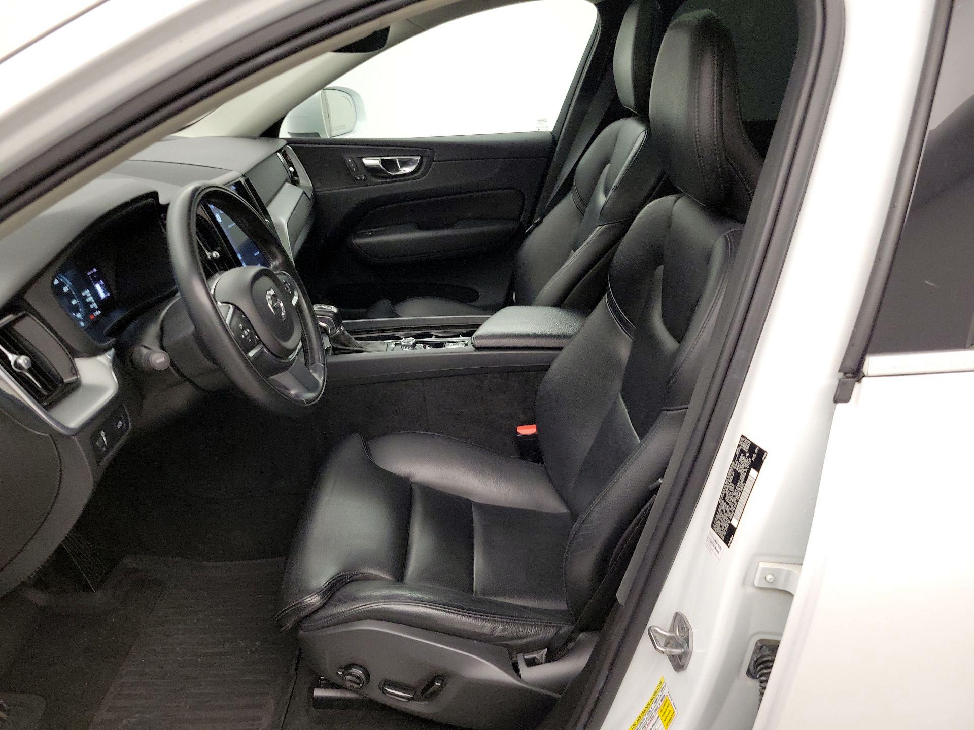 Thumbnail: 2019 Volvo XC60 - 11