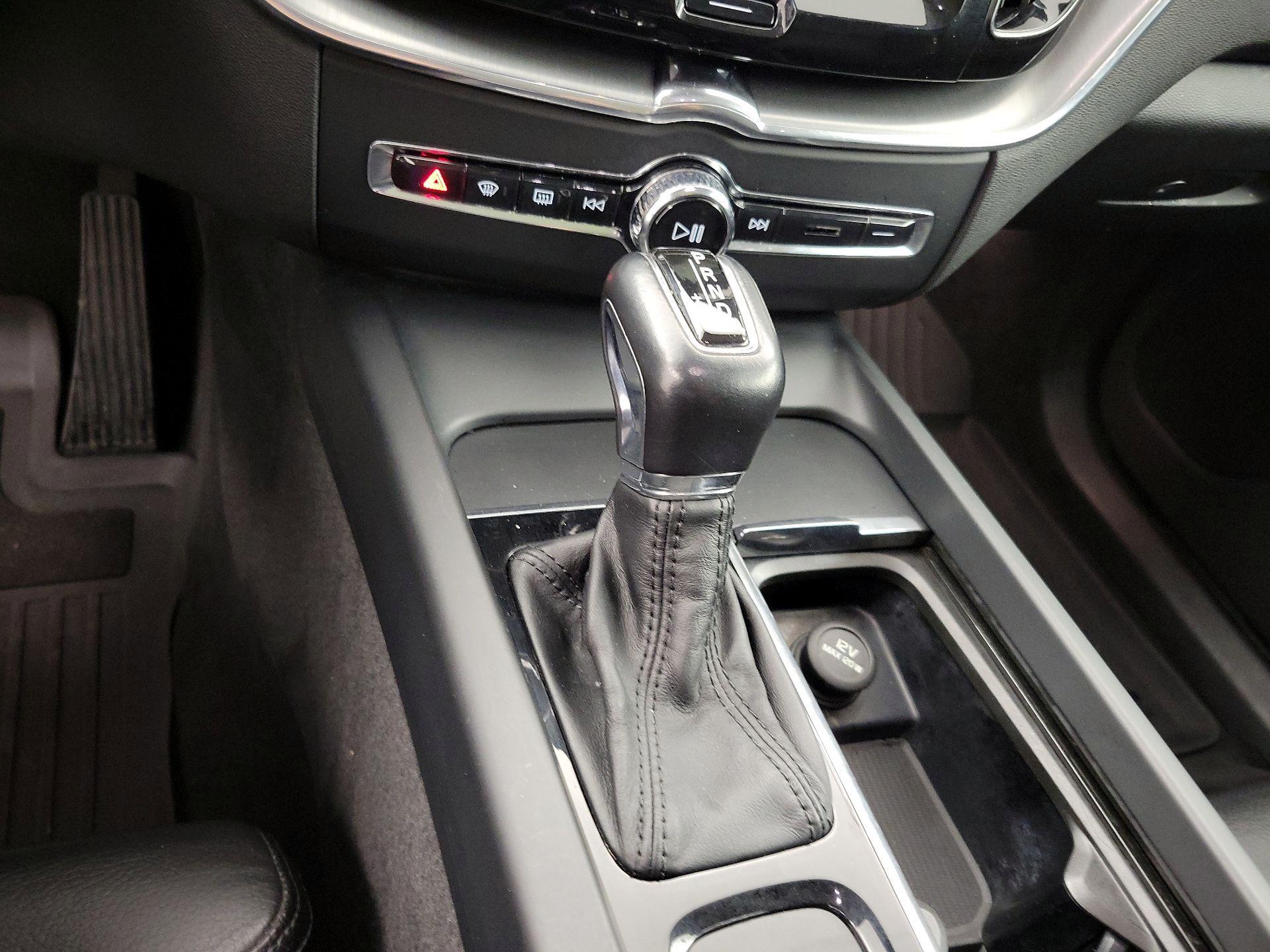 Thumbnail: 2019 Volvo XC60 - 17