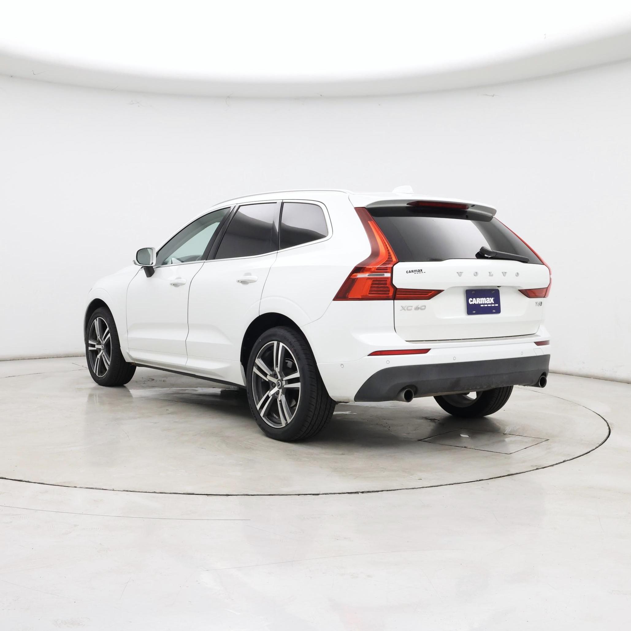 Thumbnail: 2019 Volvo XC60 - 2