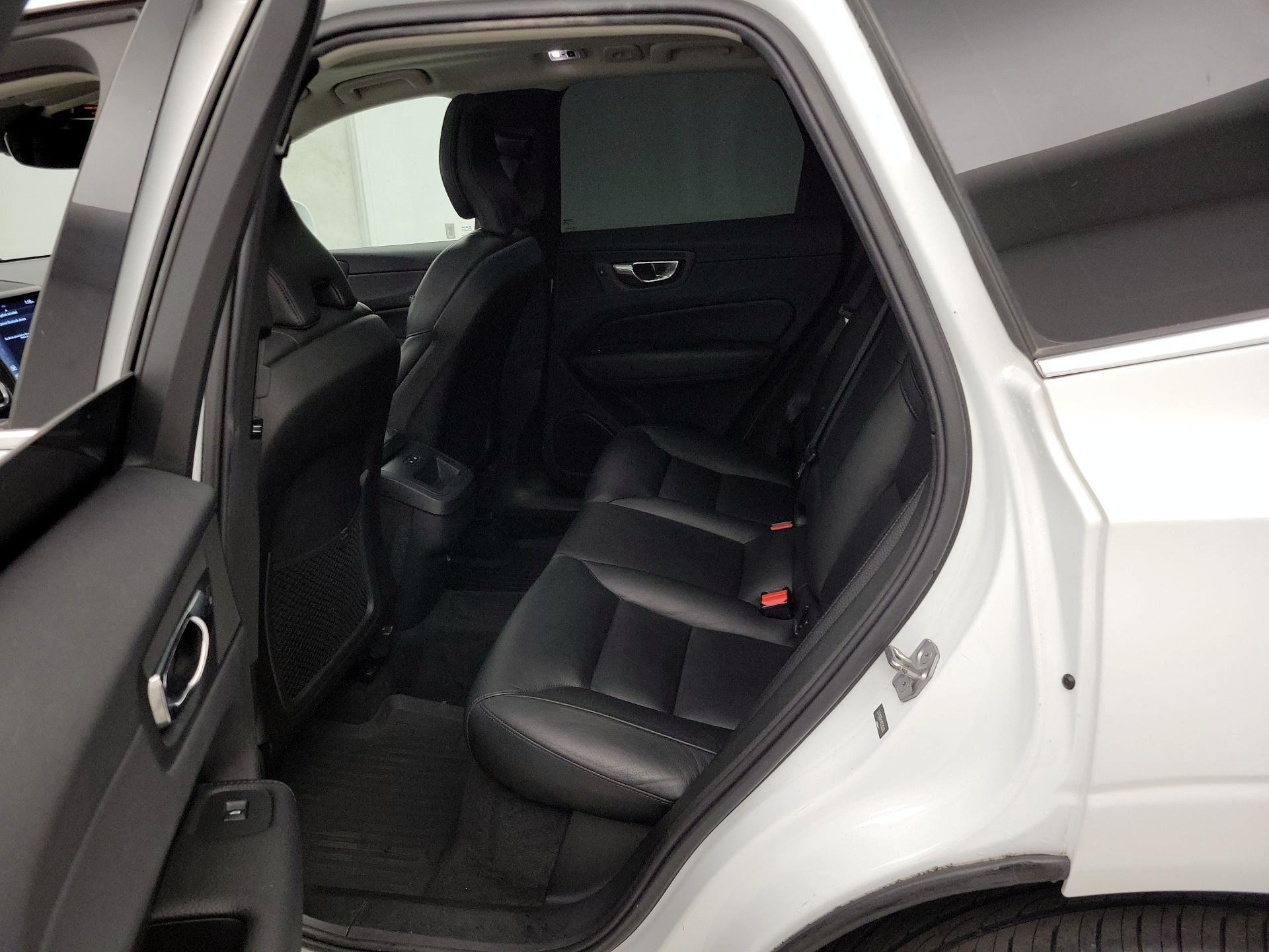 Thumbnail: 2019 Volvo XC60 - 20