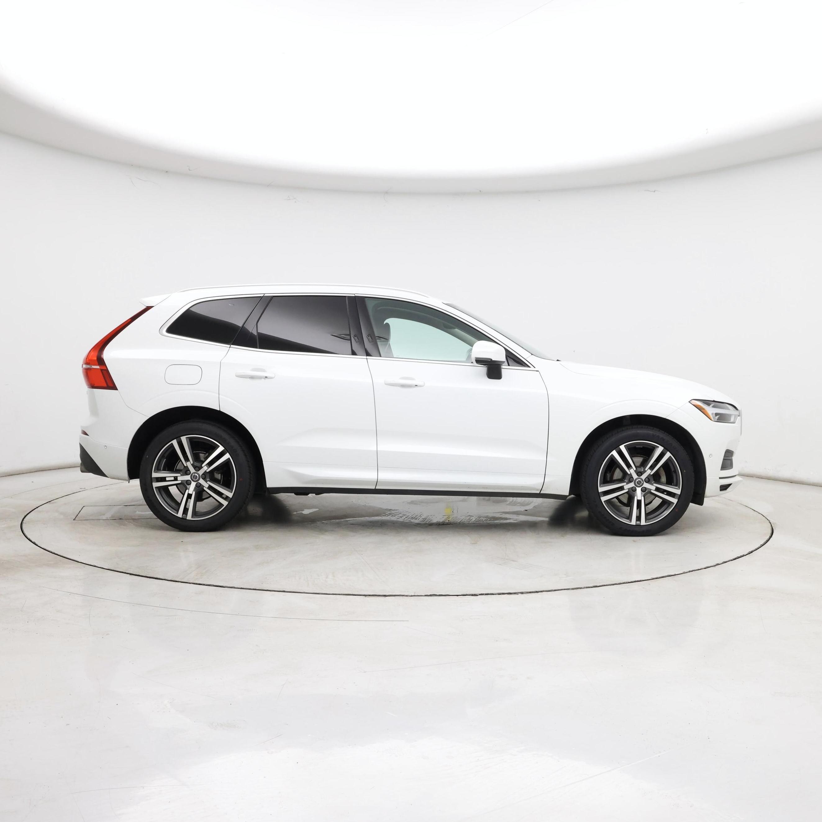 Thumbnail: 2019 Volvo XC60 - 7