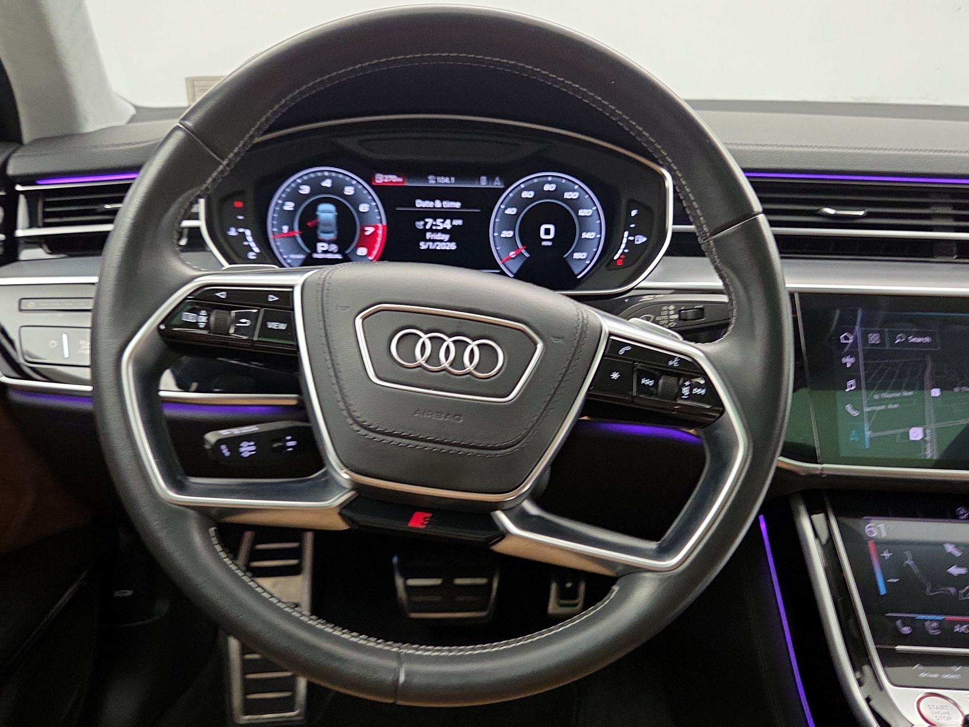 Thumbnail: 2020 Audi S8 - 10