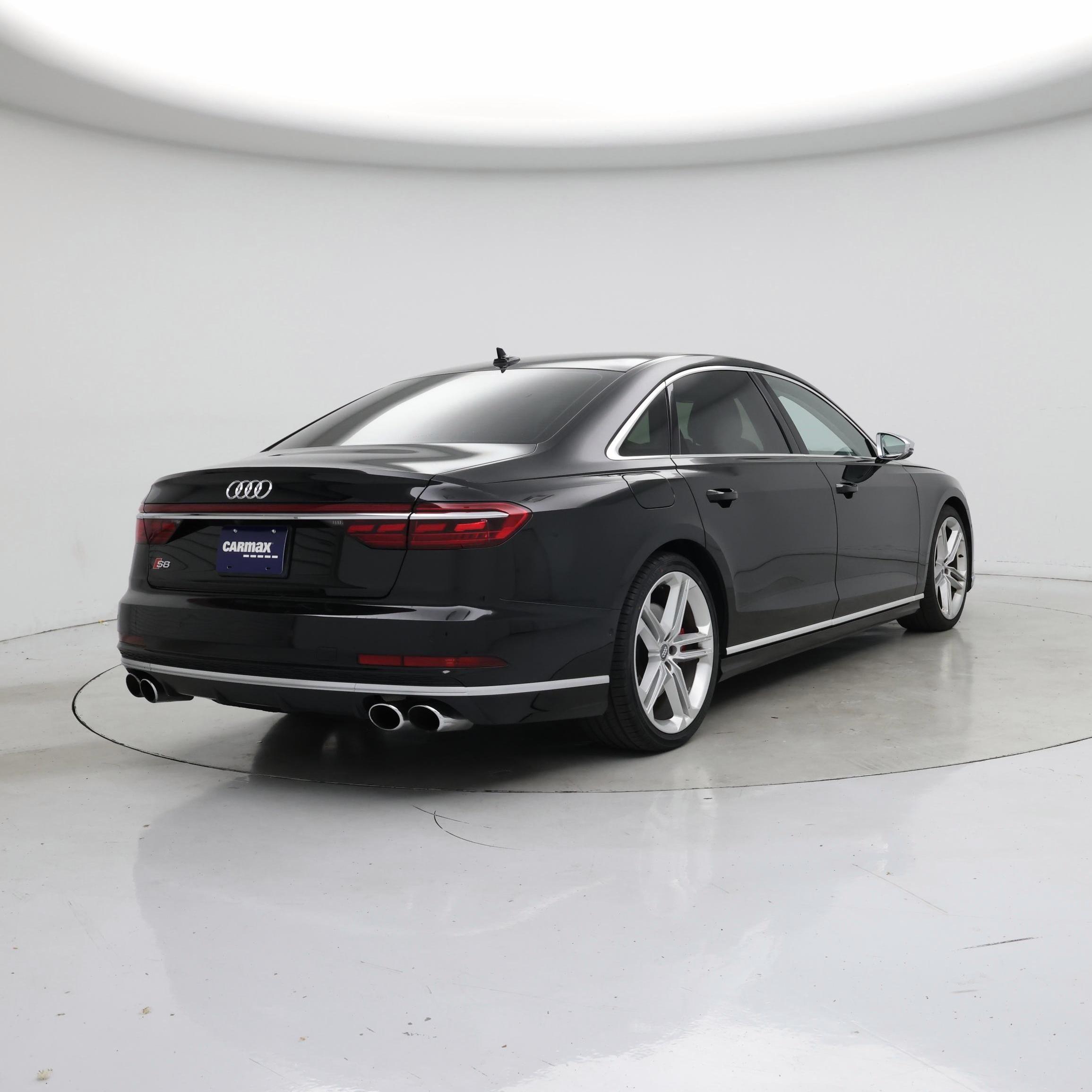 Thumbnail: 2020 Audi S8 - 8