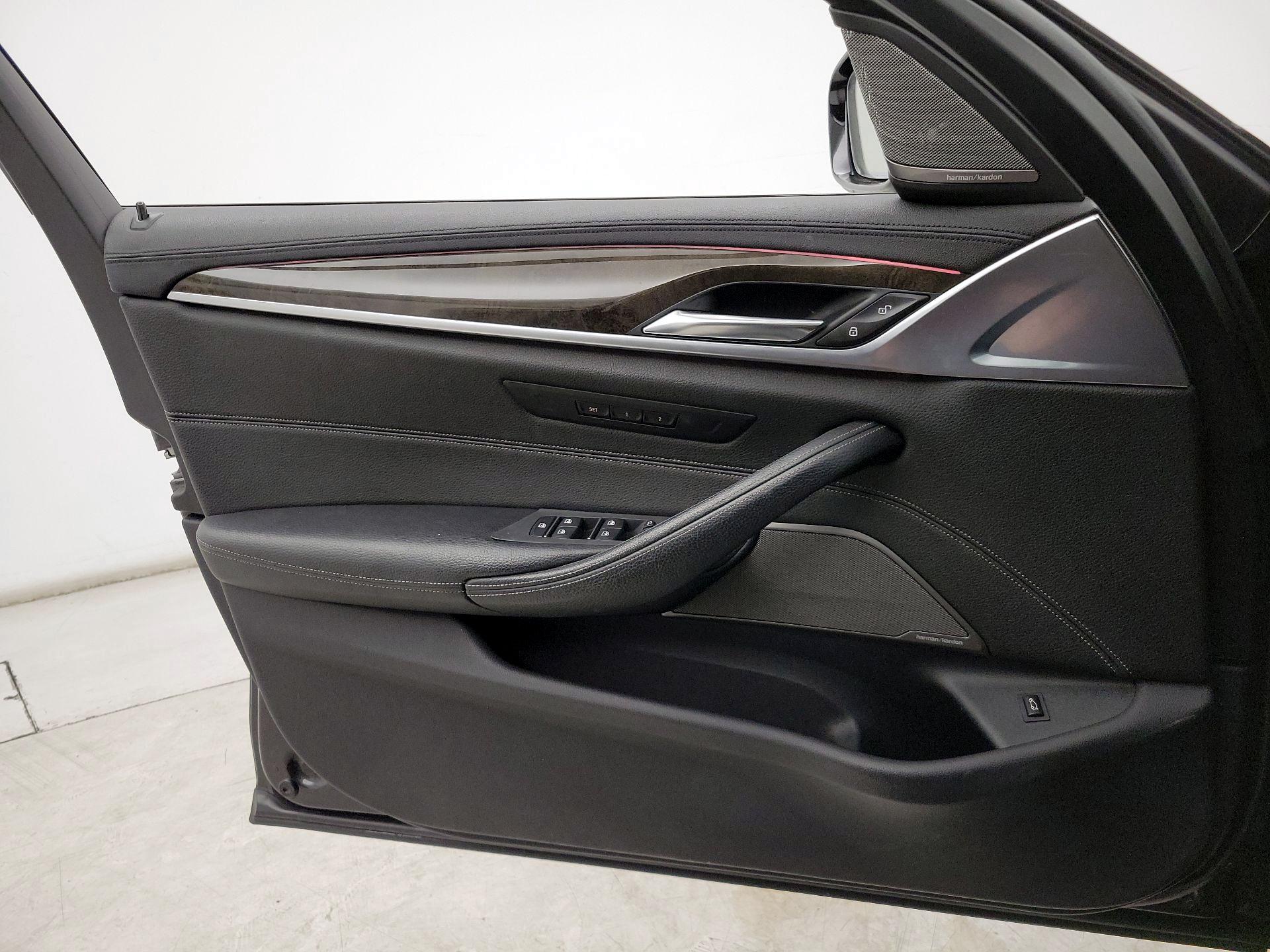 Thumbnail: 2017 BMW 5 Series - 12