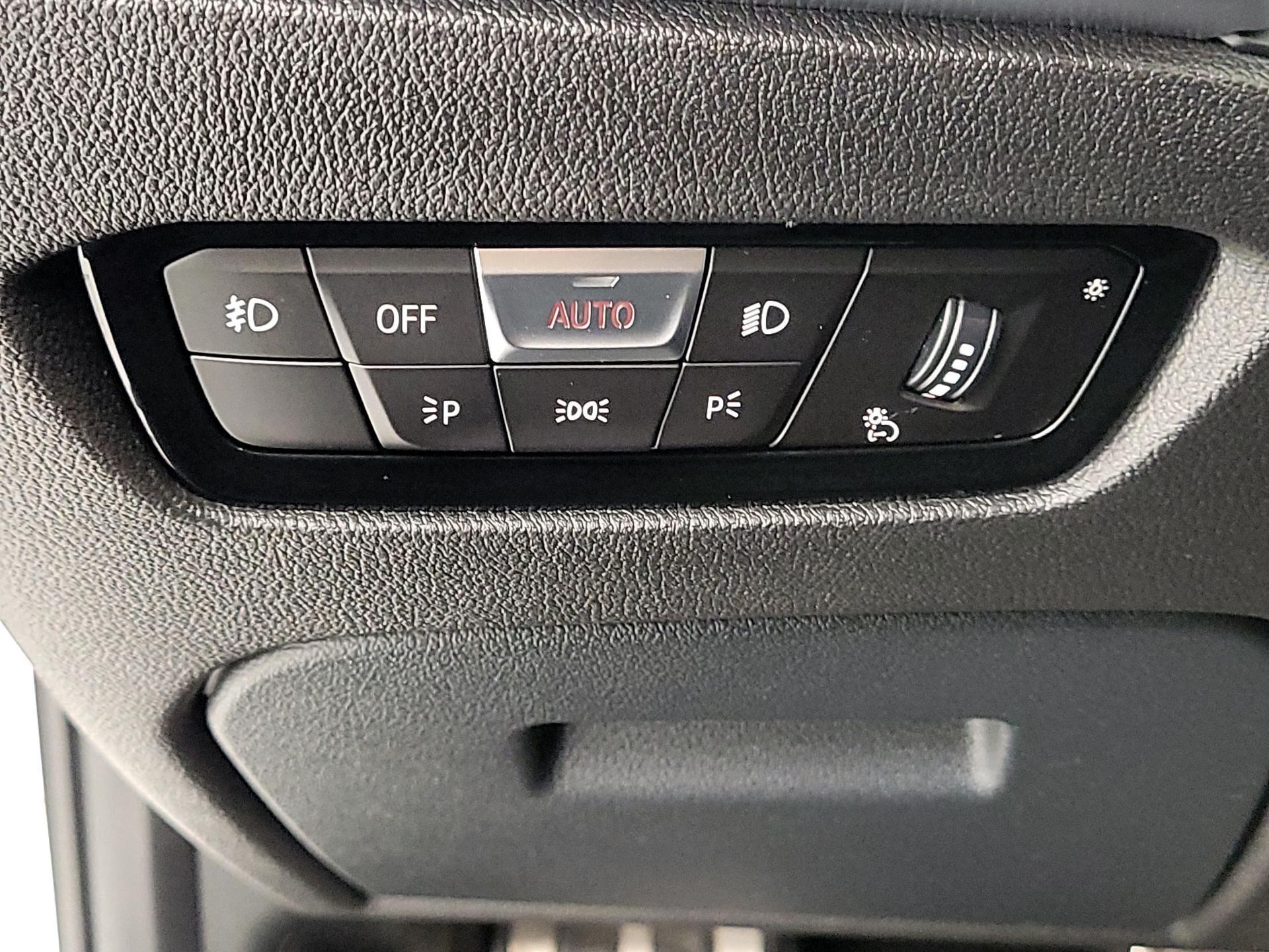 Thumbnail: 2020 BMW 3 Series - 13