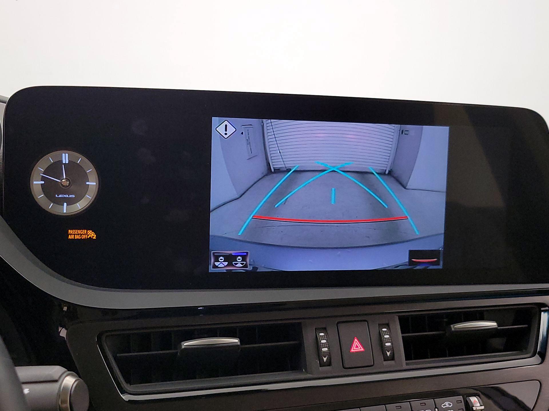 Thumbnail: 2022 Lexus ES - 15