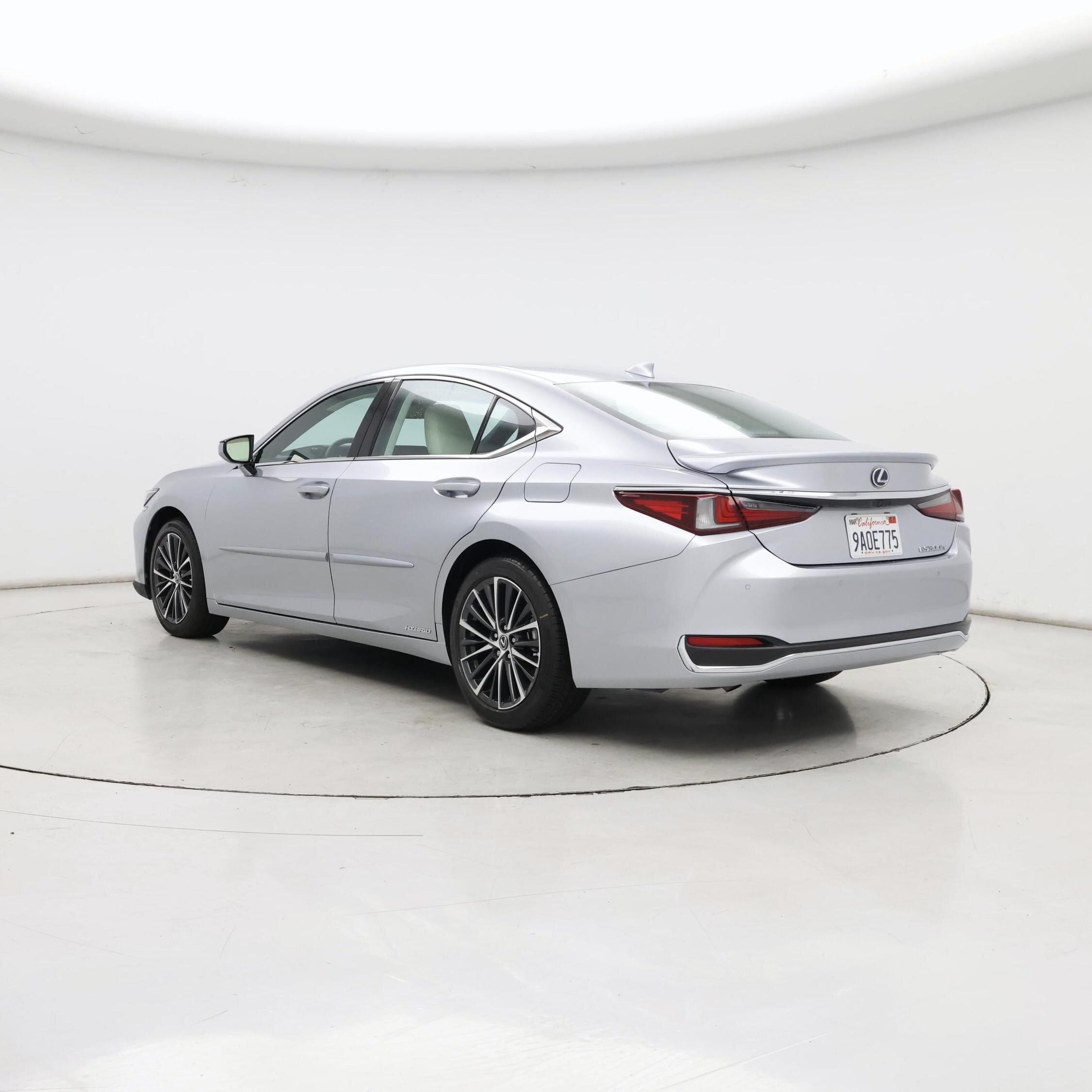 Thumbnail: 2022 Lexus ES - 2