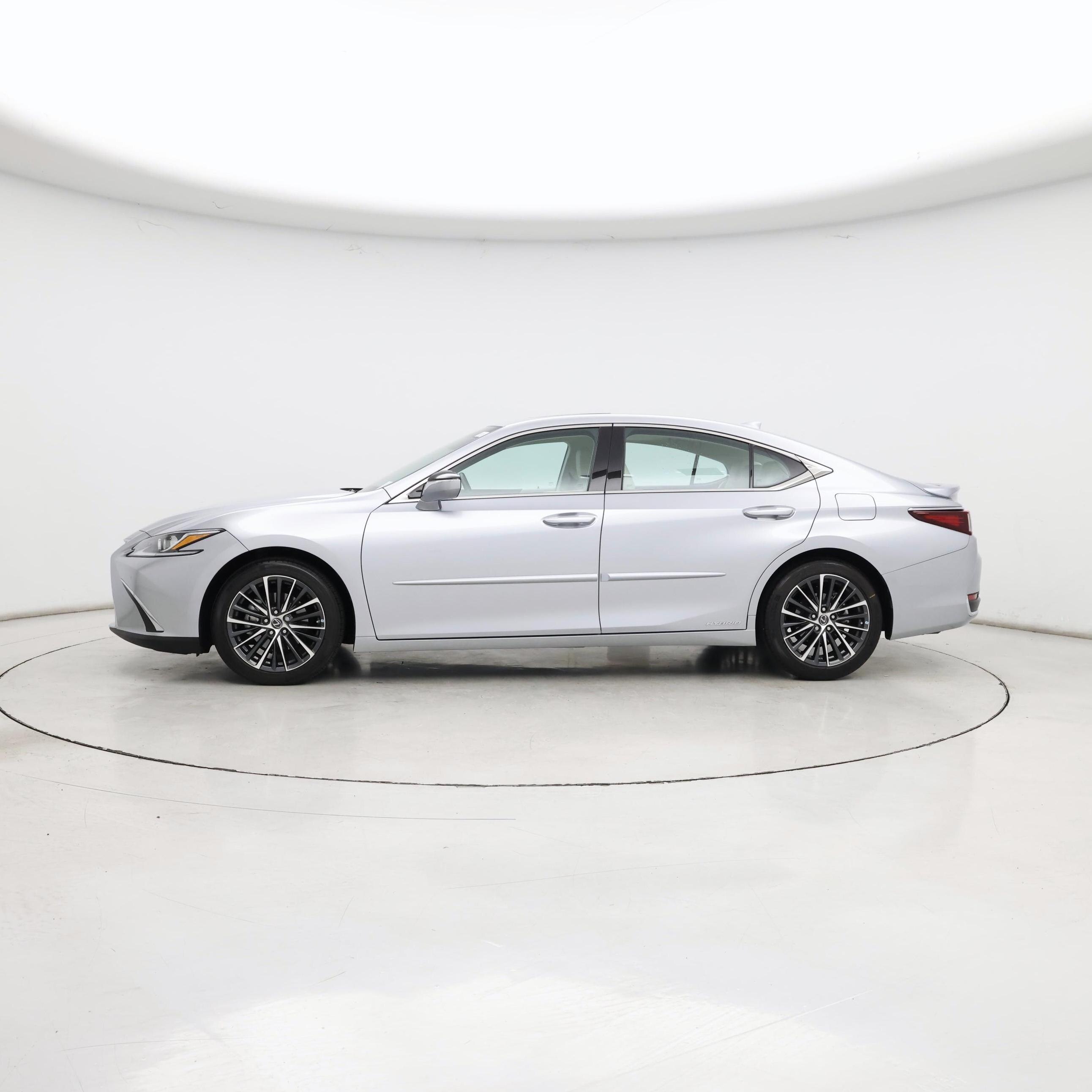 Thumbnail: 2022 Lexus ES - 3