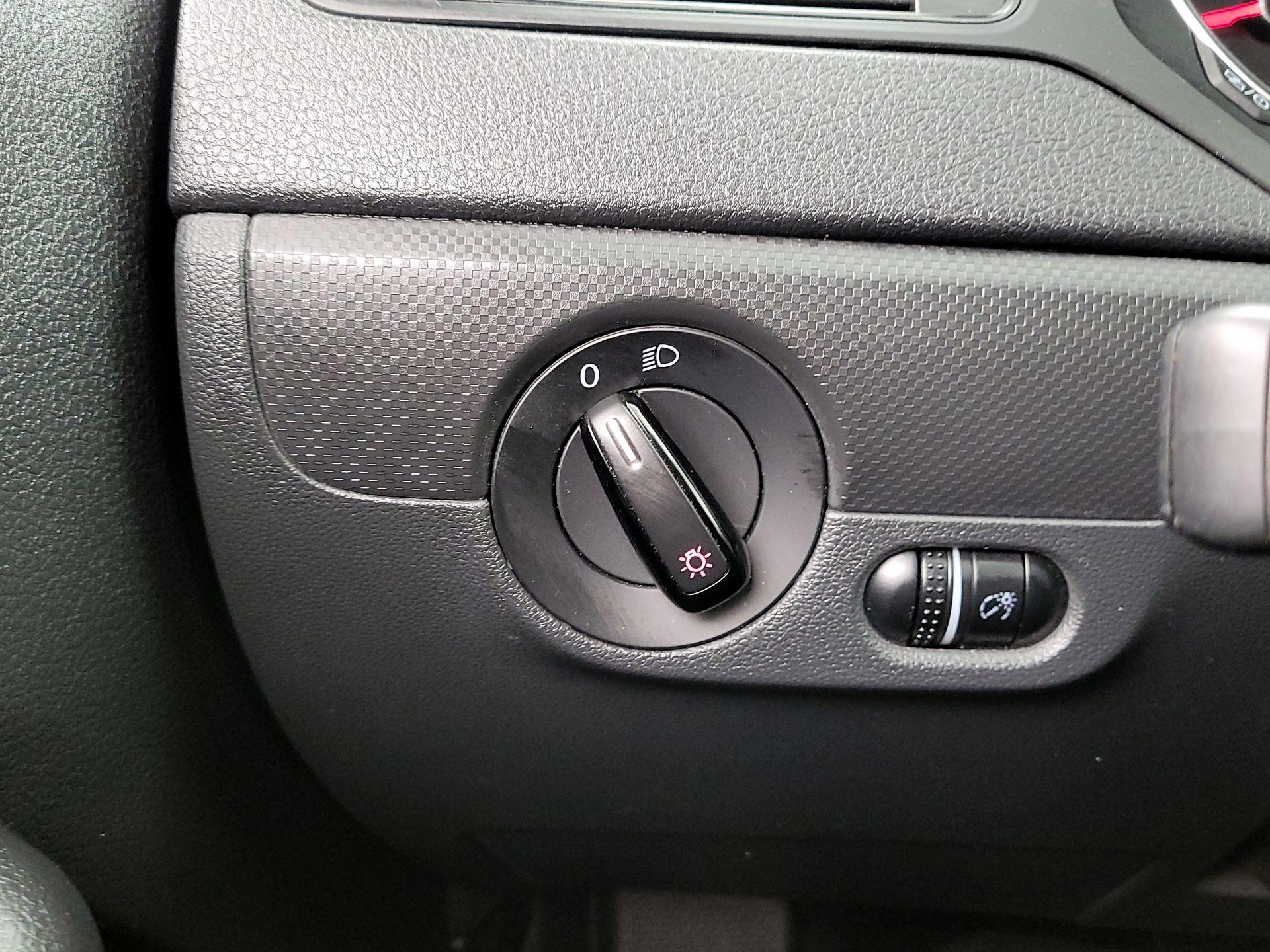 Thumbnail: 2016 Volkswagen Jetta - 13