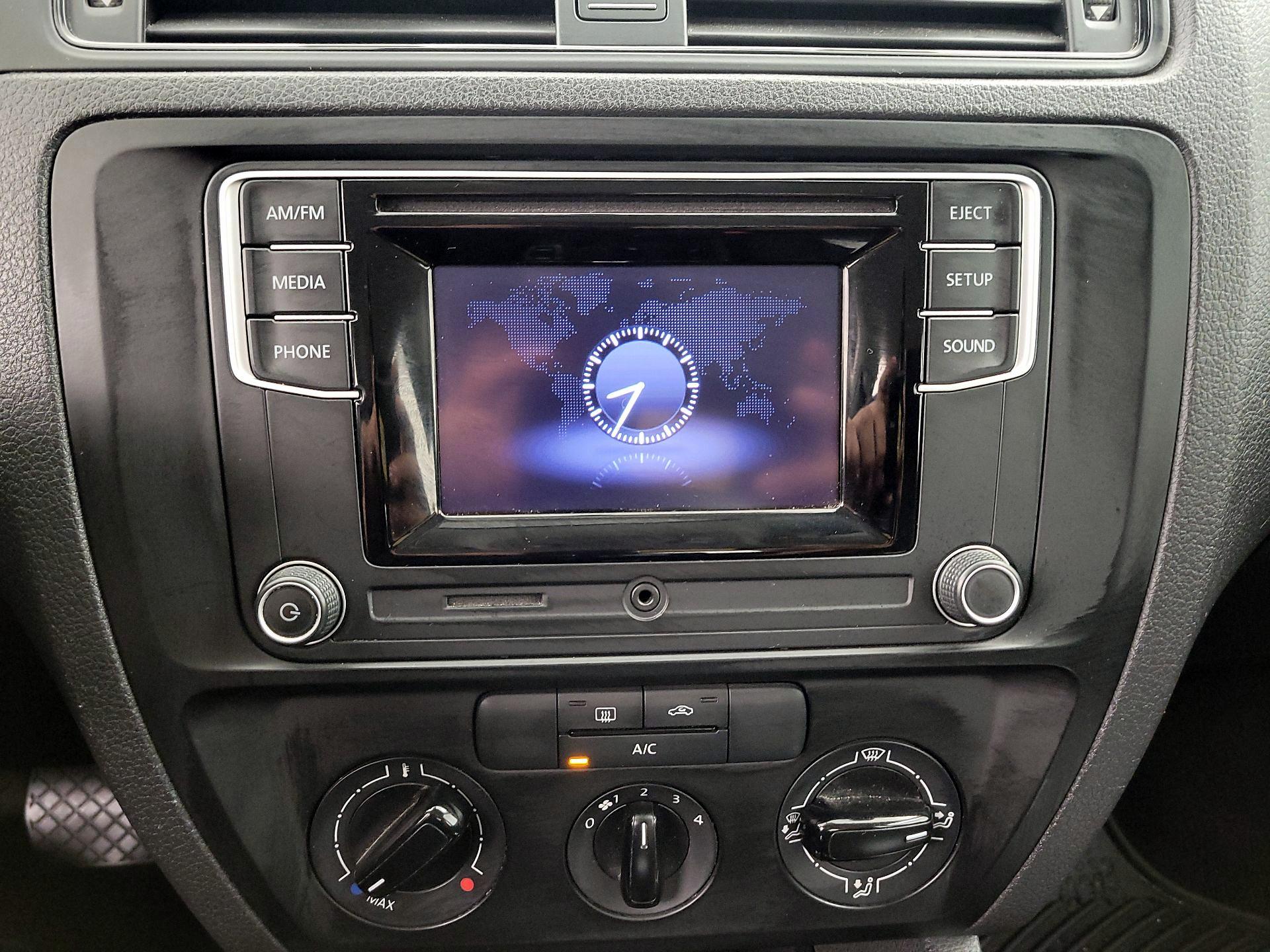 Thumbnail: 2016 Volkswagen Jetta - 14