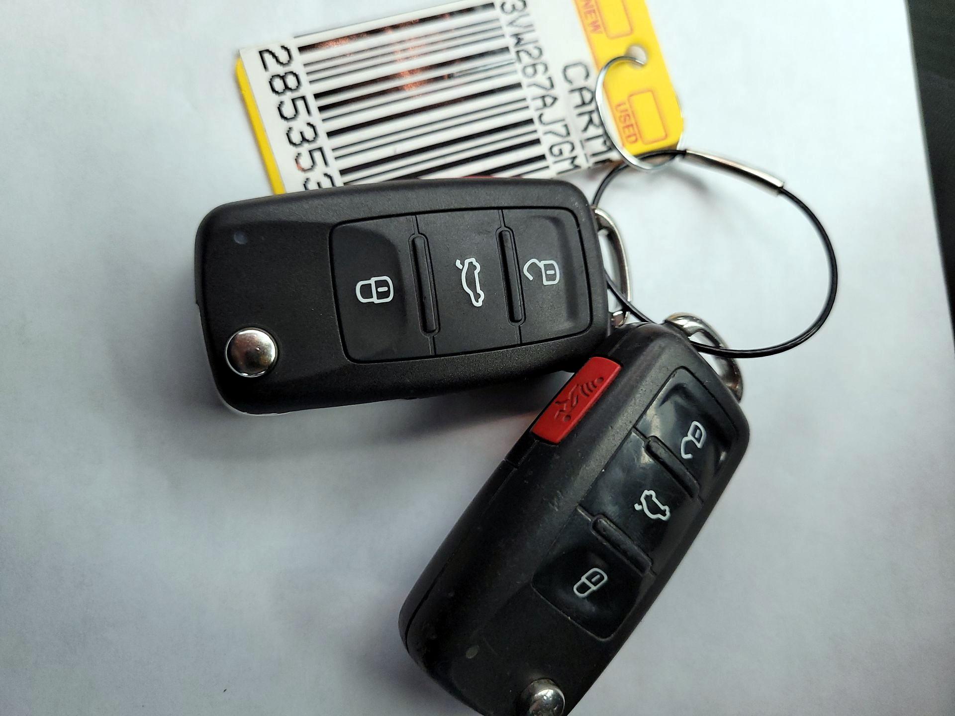 Thumbnail: 2016 Volkswagen Jetta - 20