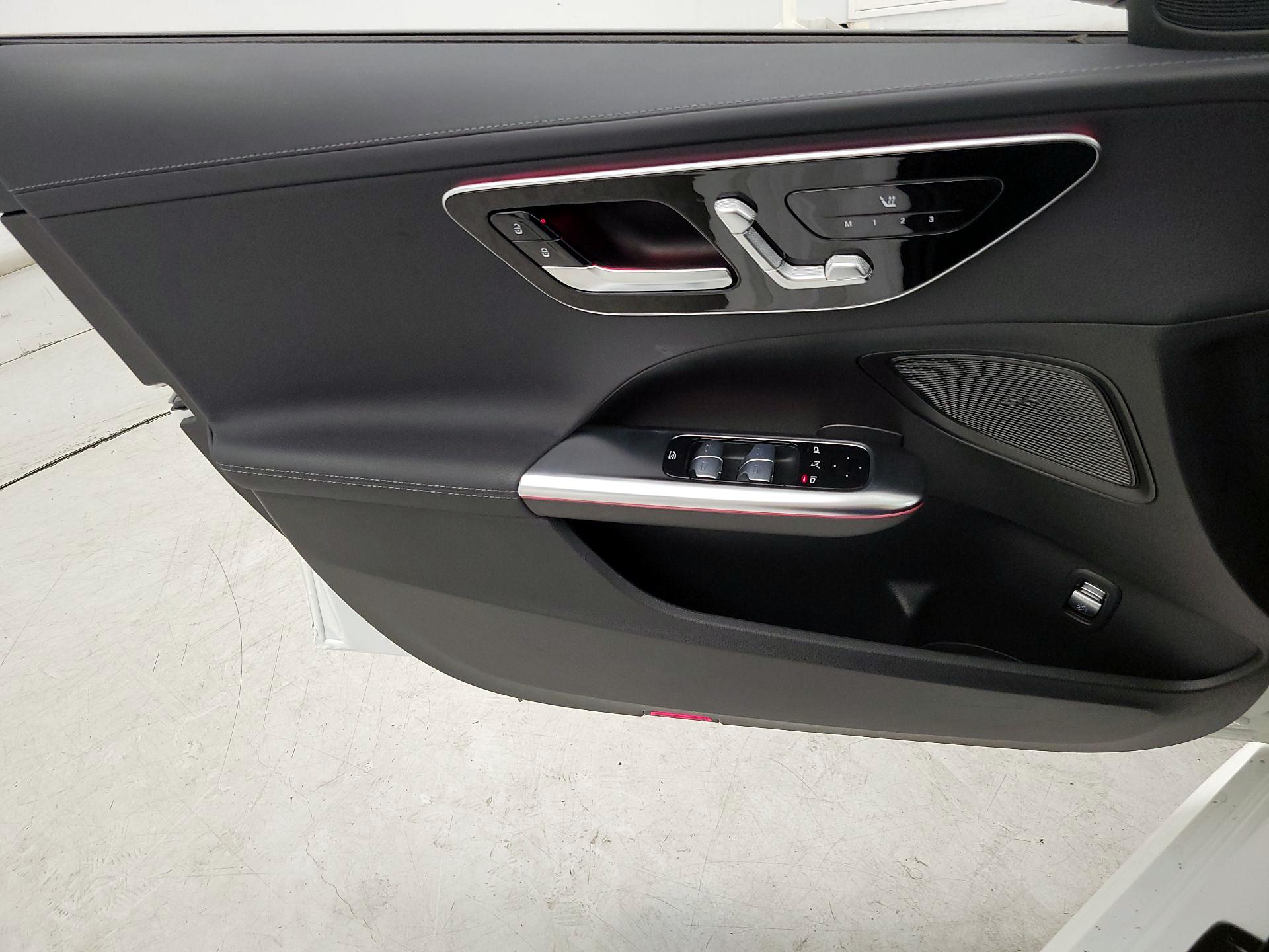 Thumbnail: 2022 Mercedes-Benz C-Class - 12