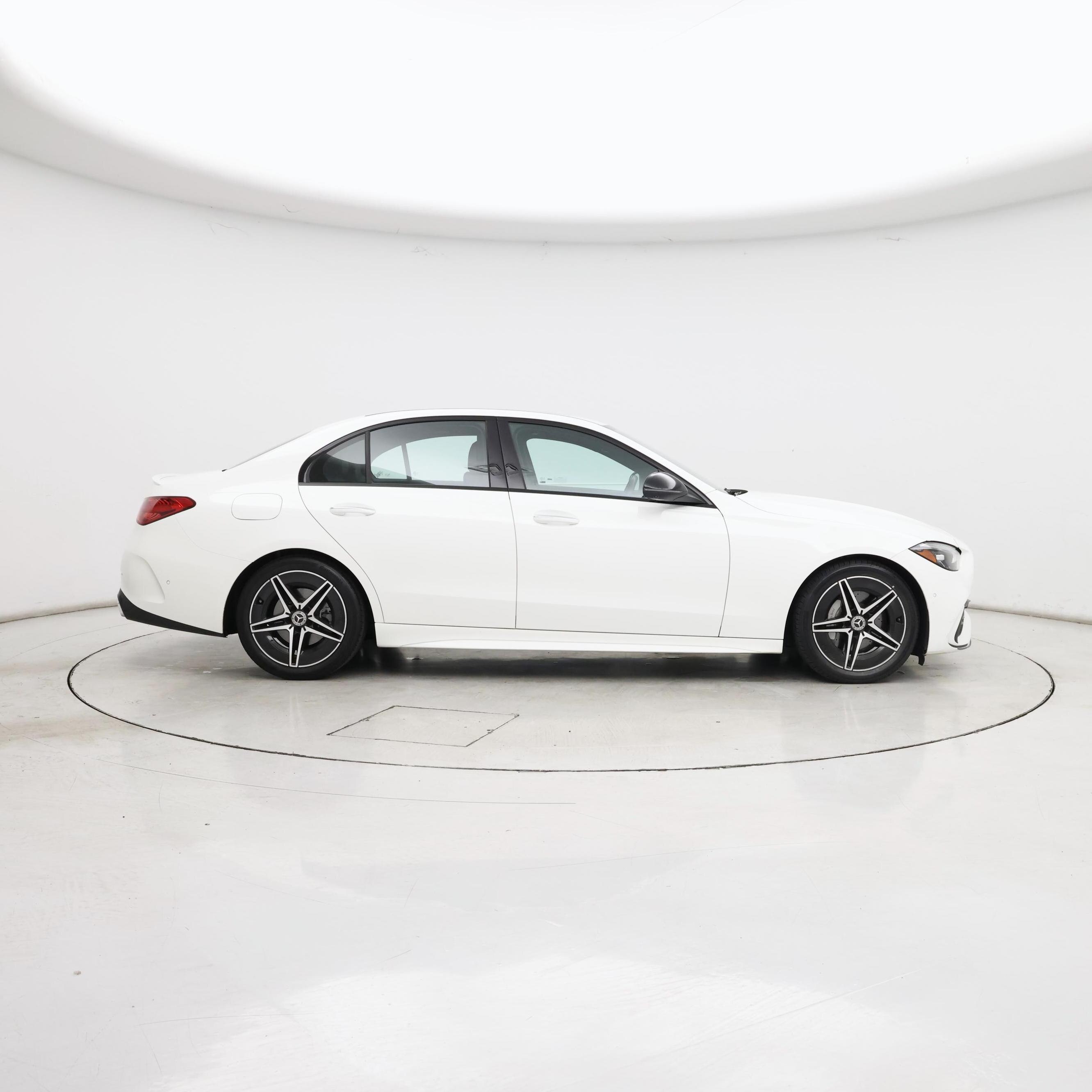 Thumbnail: 2022 Mercedes-Benz C-Class - 7