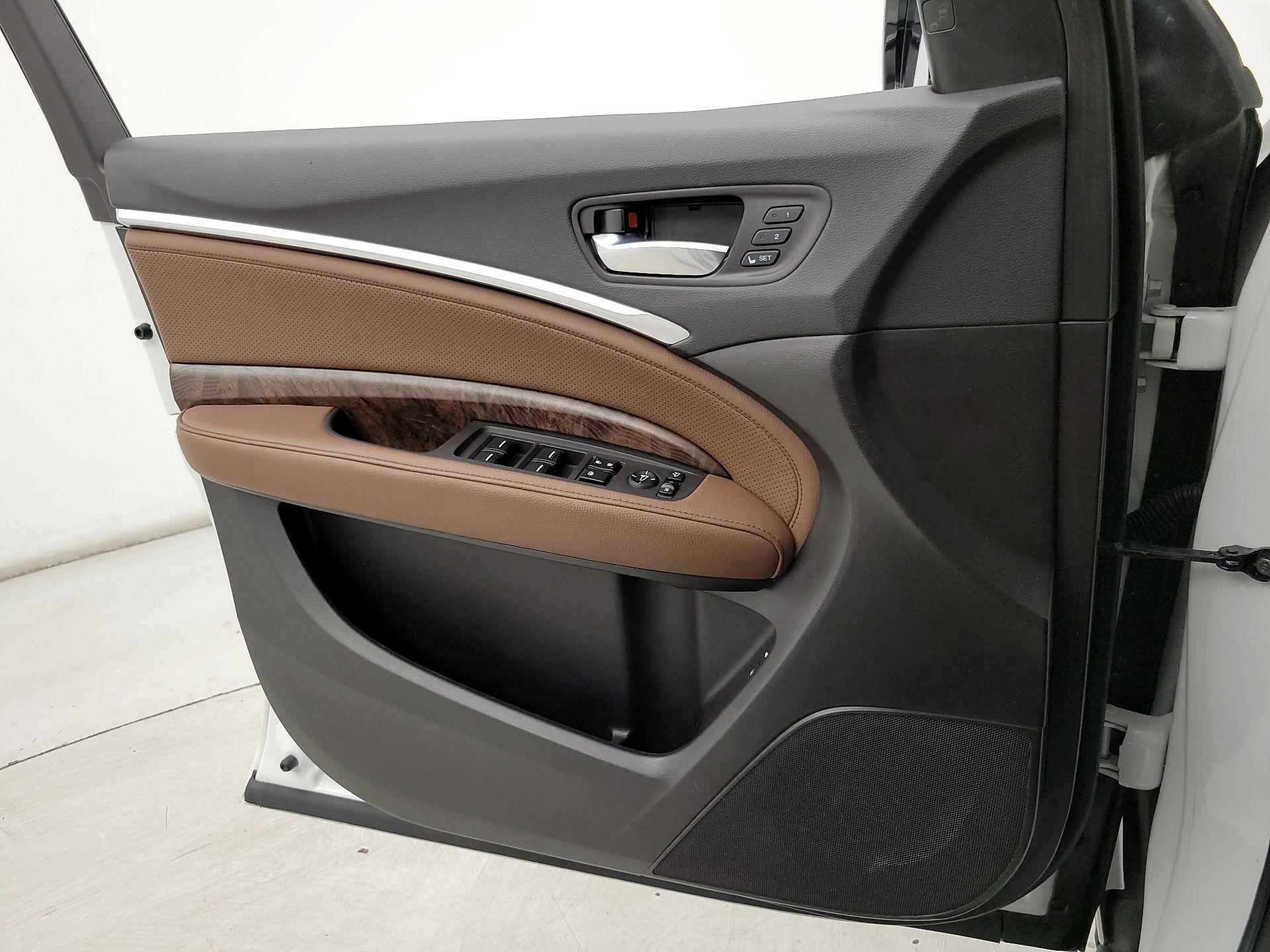 Thumbnail: 2020 Acura MDX - 12