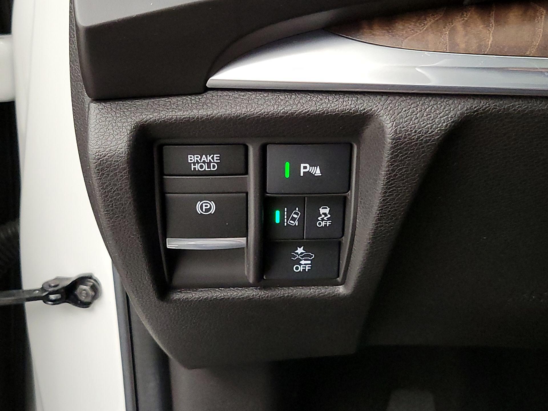 Thumbnail: 2020 Acura MDX - 13